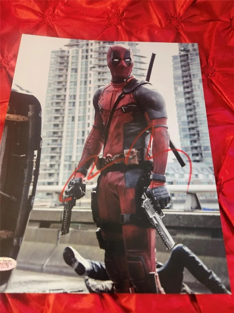 RYAN REYNOLDS — RYAN REYNOLDS HAND SIGNED AUTOGRAPHED 8X10 PHOTO MARVEL DEADPOOL REAL W/ COA, изображение 5