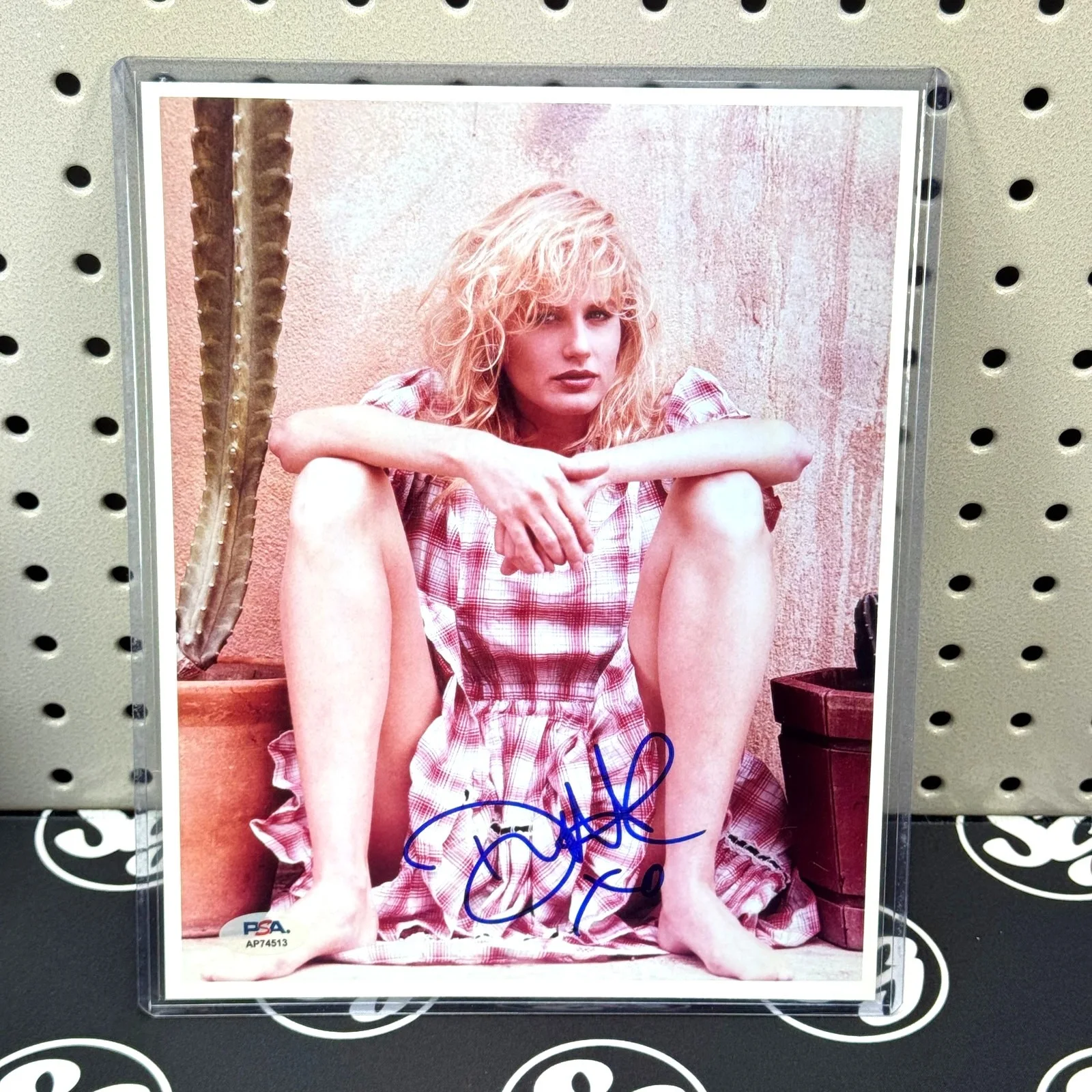 Daryl Hannah — DARYL HANNAH Signed 8x10 Photo PSA DNA Certified Autograph Auto Actress Director