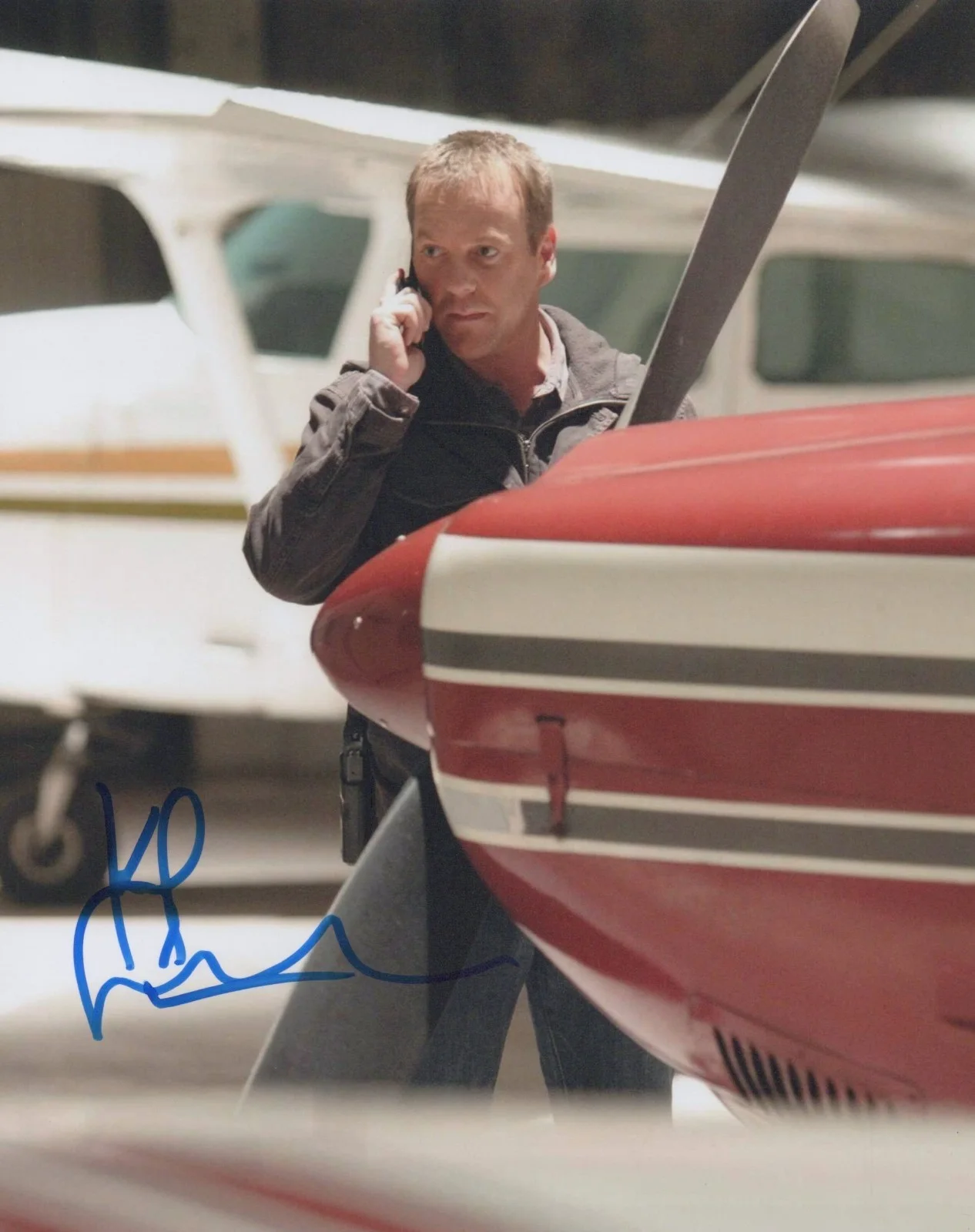 Kiefer Sutherland — Kiefer Sutherland 24 series 8"x10" Signed Photo