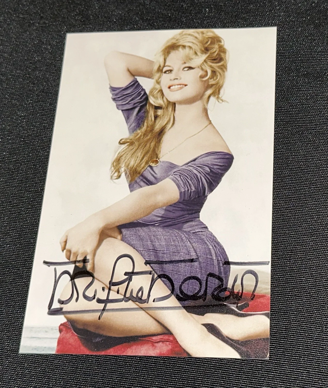 SEE TITLE — BRIGITTE BARDOT Signed 4x6 Photo sexy actress model French Paris, изображение 2