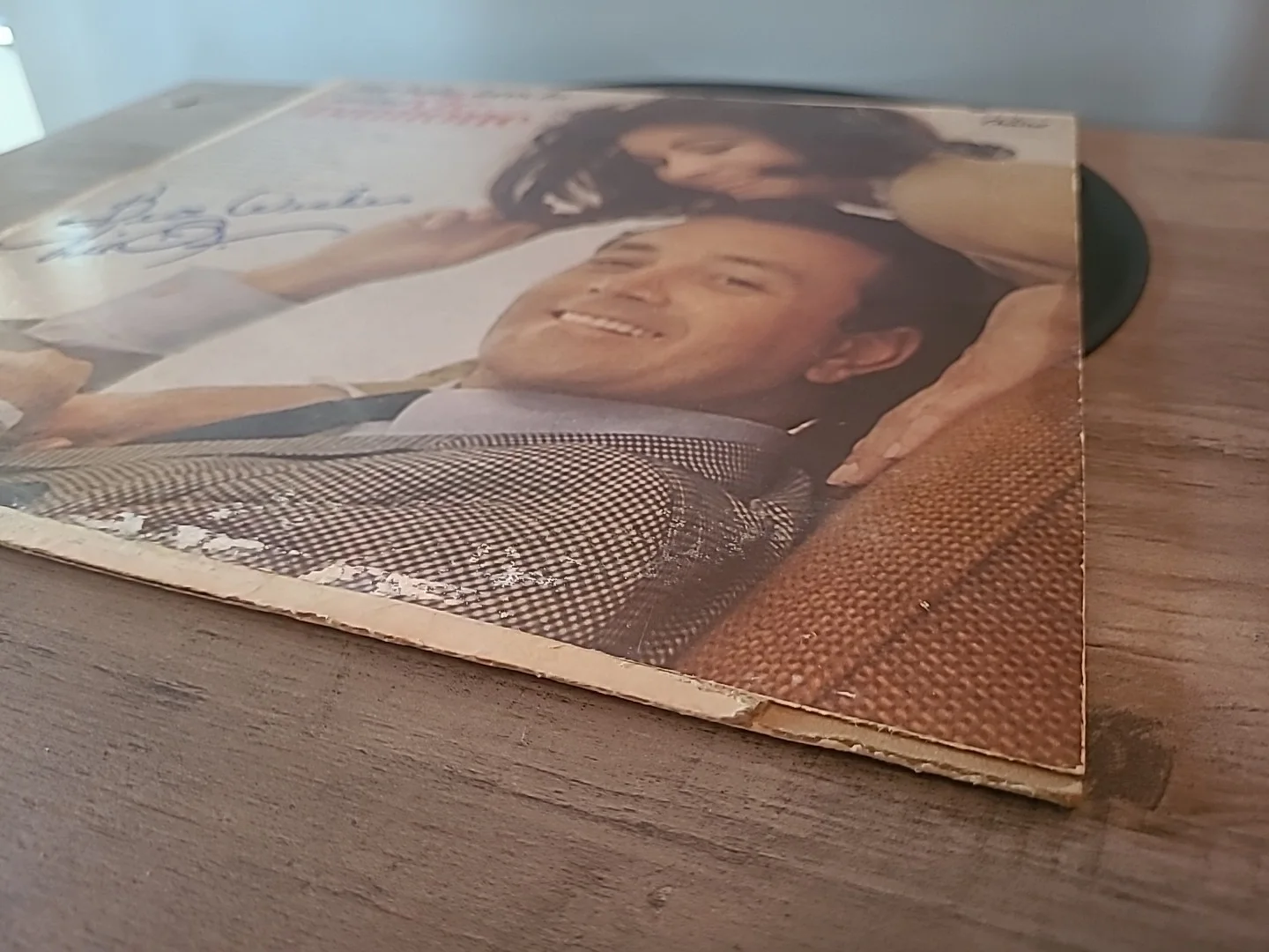 Vic Damone — VIC DAMONE Signed Record Album AUTOGRAPHED 1960s Pop, image 3