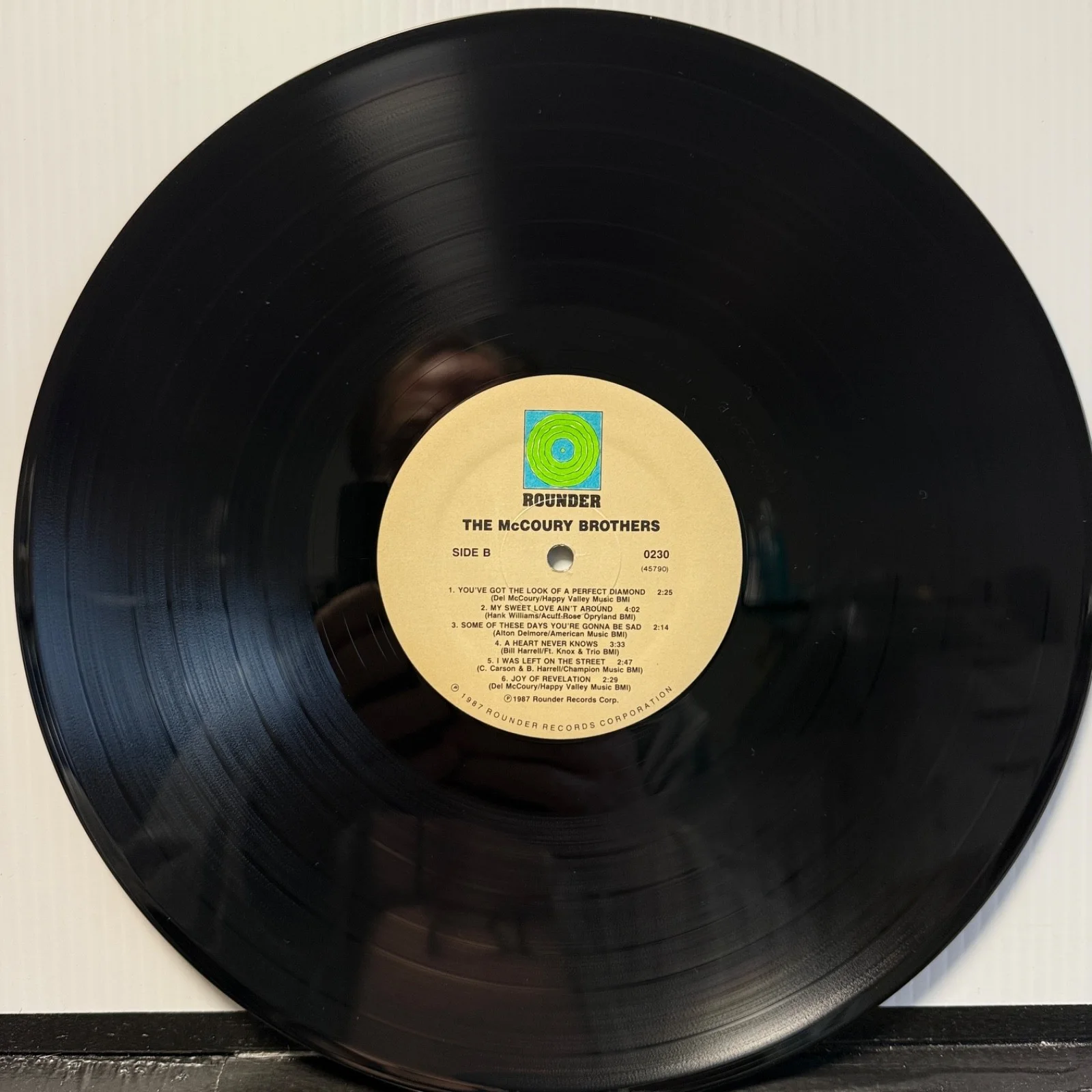 THE McCOURY BROTHERS - AUTOGRAPHED on cover by Del McCoury USA vinyl pressing, изображение 5