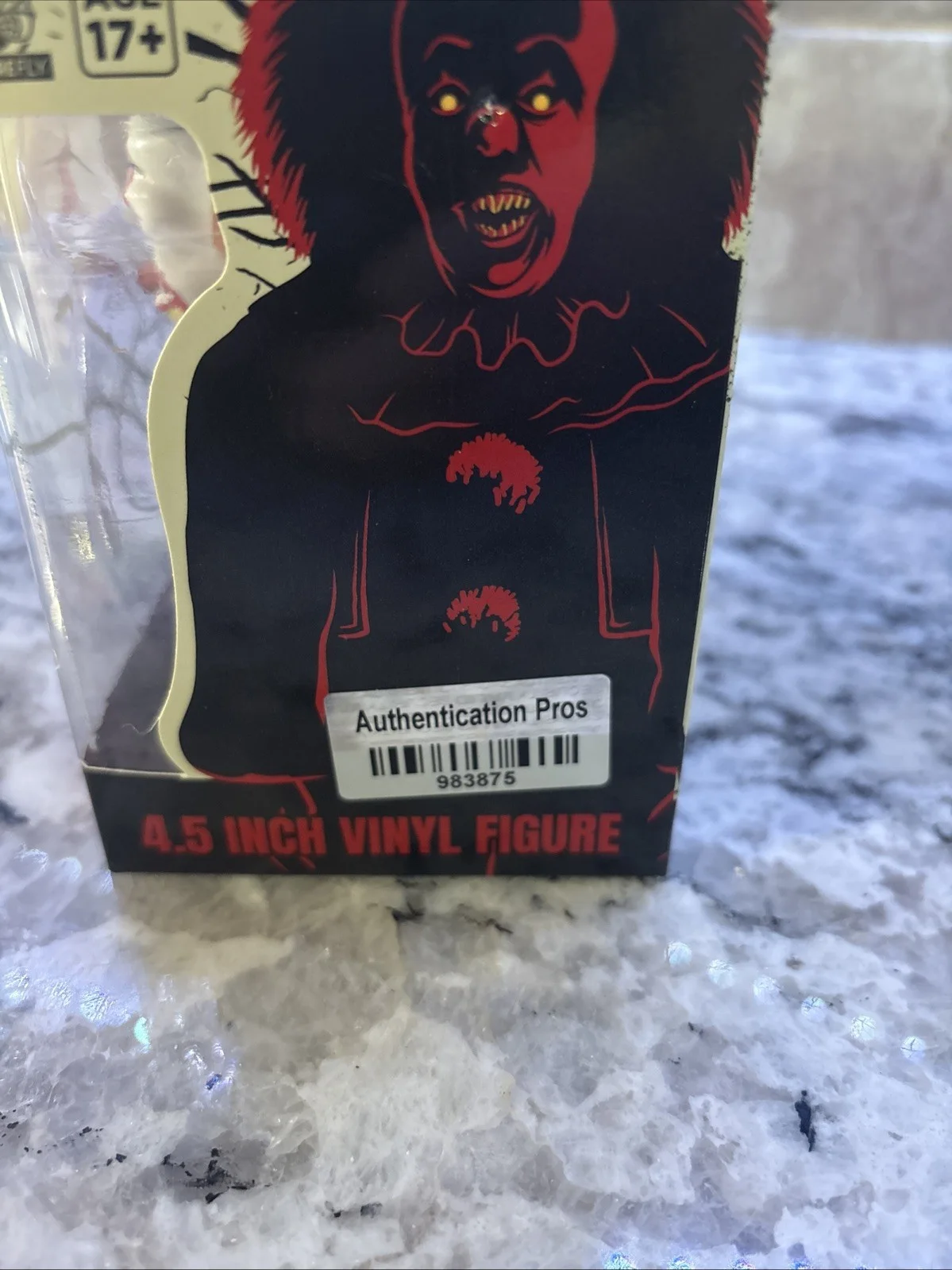 Bill Skarsgård — Bill Skarsgard ‘IT Chapter Two’ Signed Vinyl Figure ‘Pennywise’ w/COA, изображение 2