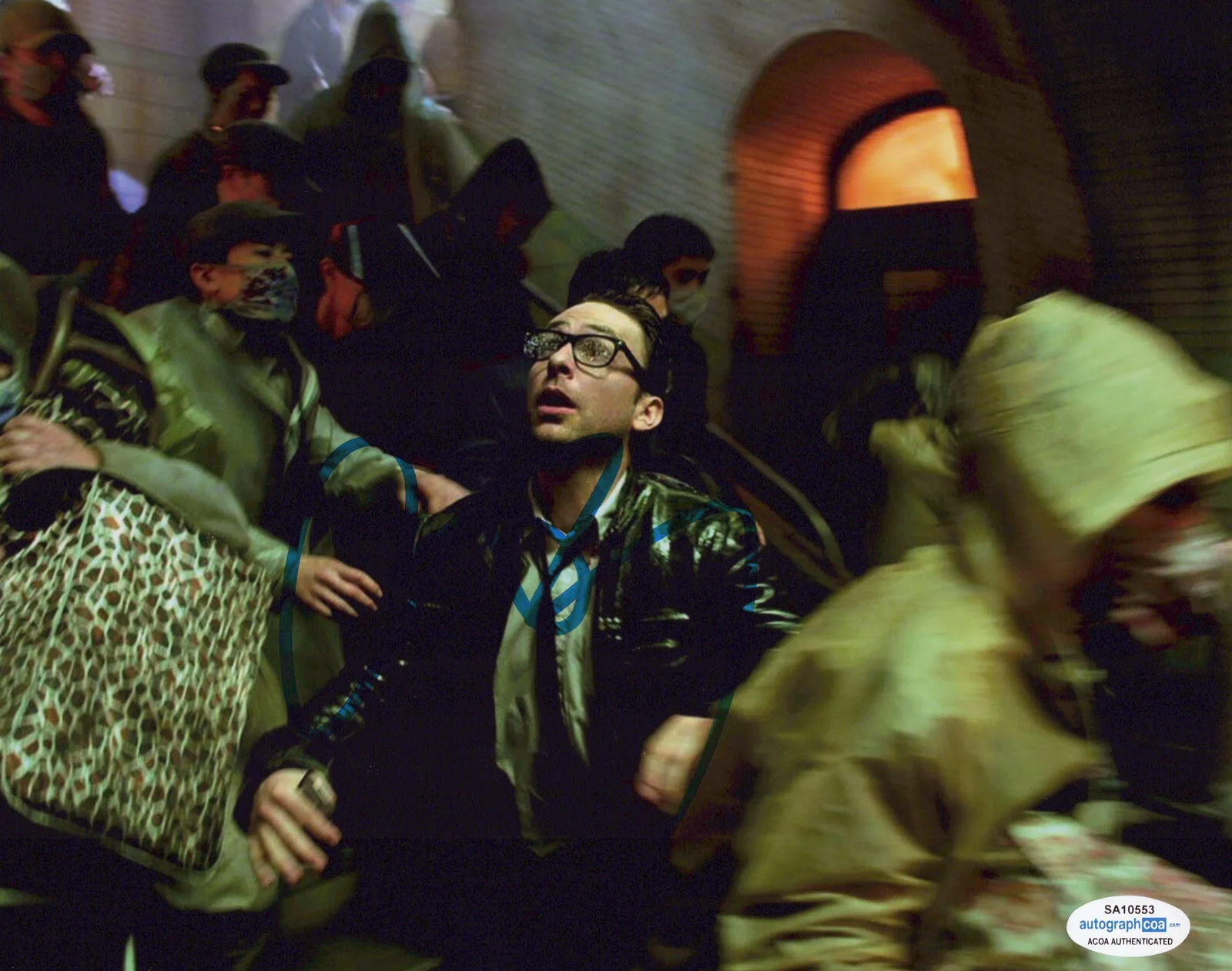 CHARLIE DAY — Charlie Day signed "PACIFIC RIM" 8x10 Photo PROOF It's Always Sunny ACOA COA, image 3