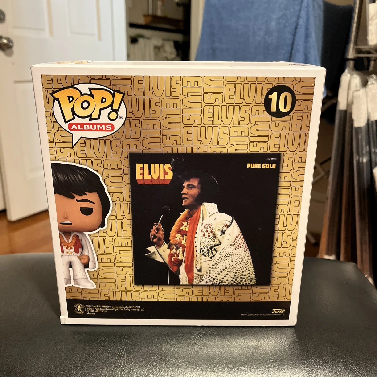 Austin Butler, Priscilla Presley — Austin Butler & Priscilla Presley signed, JSA Funko Pop Elvis Presley Pure Gold, изображение 4