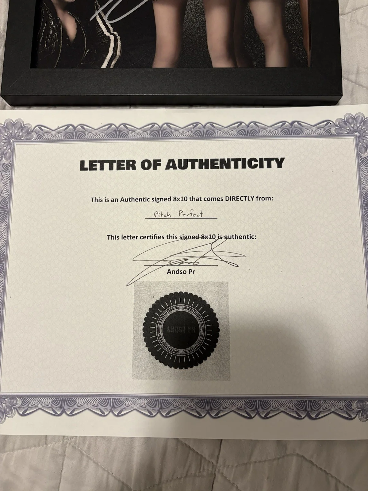 Pitch Perfect Signed Cast Photo With Letter Of Authenticity, изображение 3
