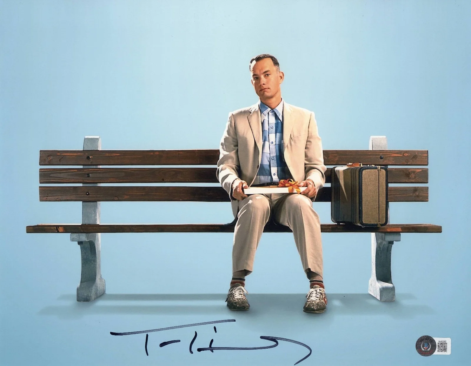 Tom Hanks — TOM HANKS SIGNED AUTOGRAPH FORREST GUMP 11X14 PHOTO BAS BECKETT COA