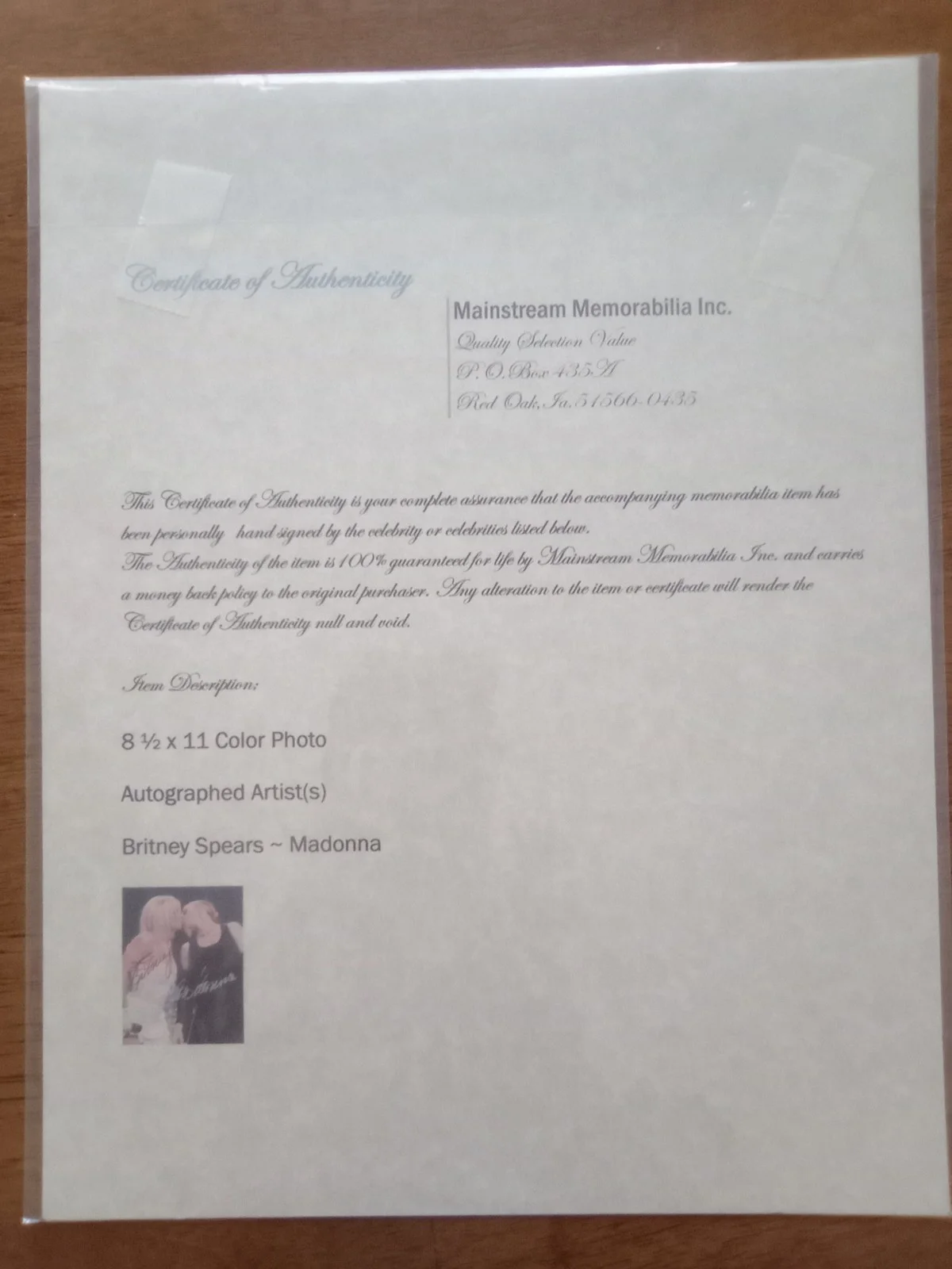 britney spears / madonna kissing 8 1/2 x 11 color photo signed mint coa, изображение 2