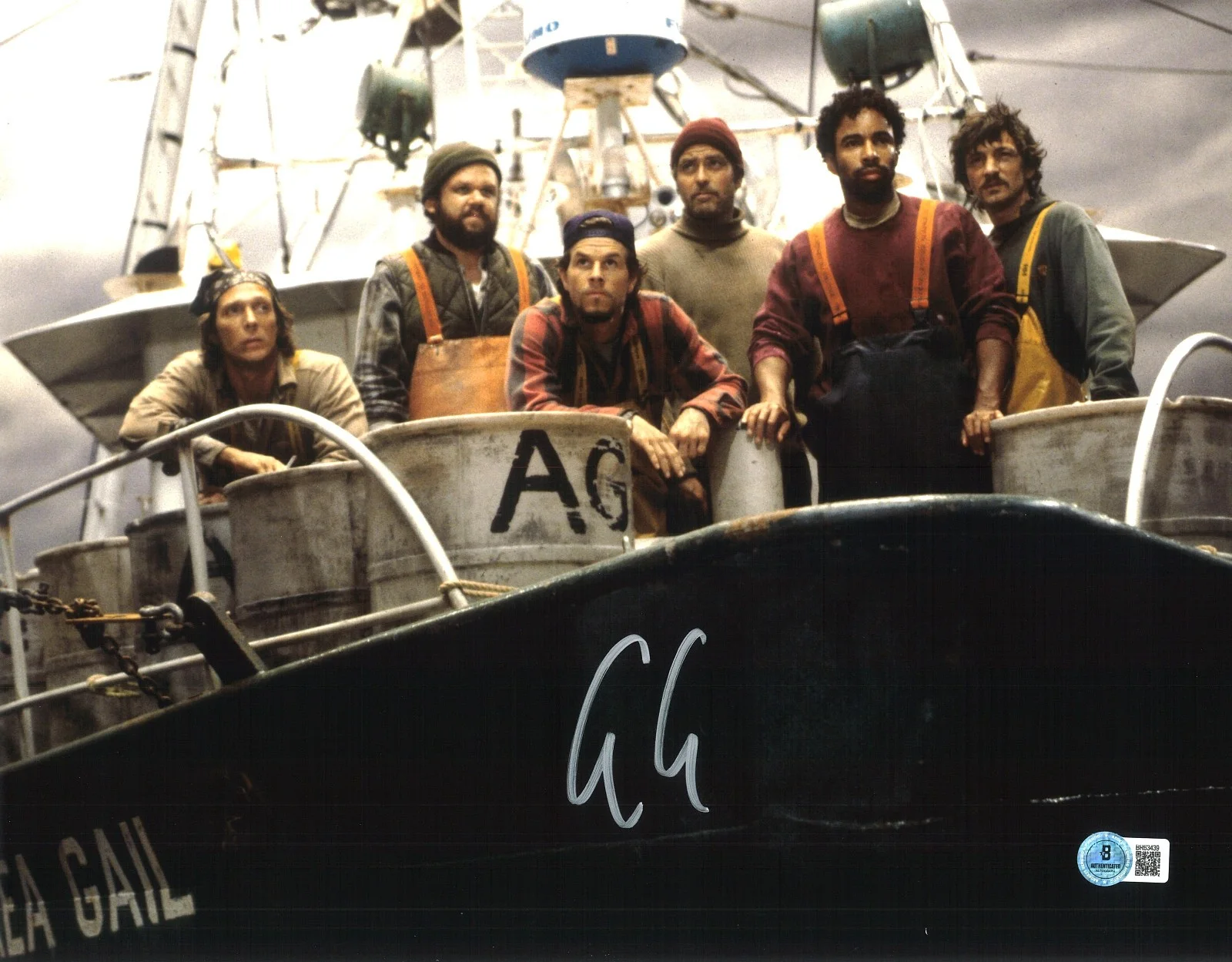 GEORGE CLOONEY — GEORGE CLOONEY SIGNED AUTOGRAPH THE PERFECT STORM 11X14 PHOTO BECKETT BAS