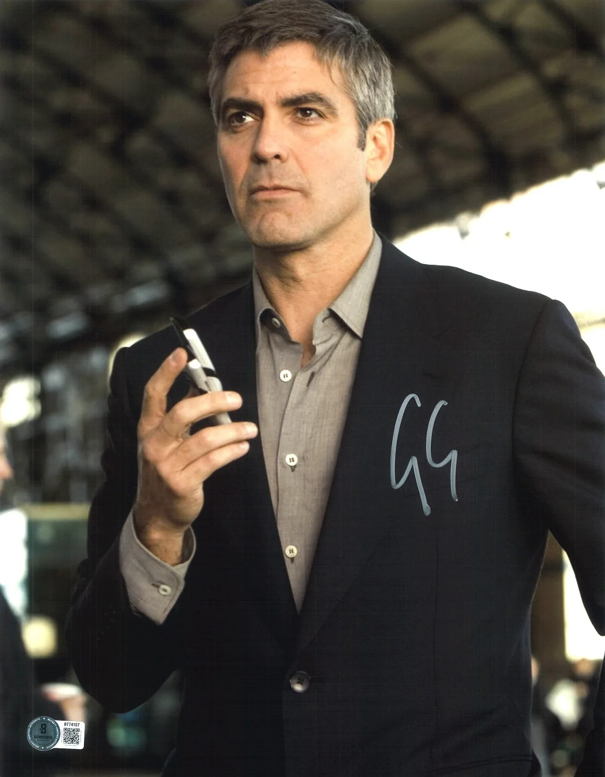 GEORGE CLOONEY — George Clooney Signed Autograph Ocean's Eleven 11x14 Photo Beckett BAS