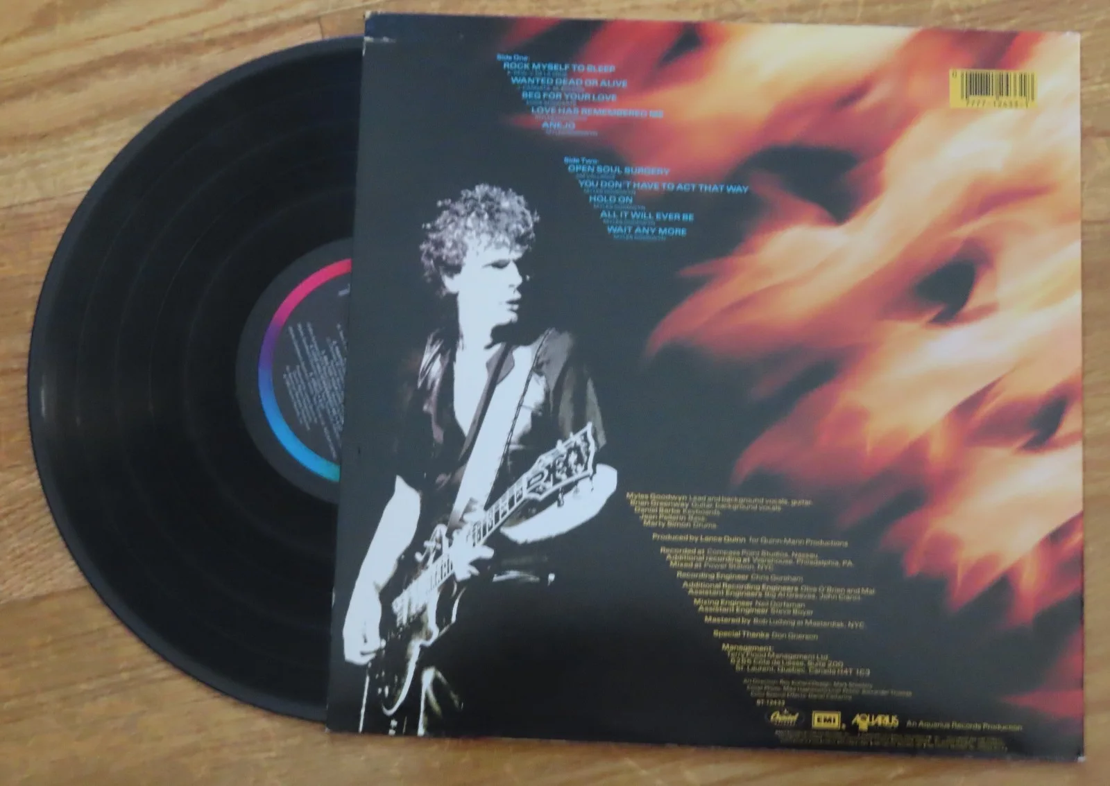 BRIAN GREENWAY signed APRIL WINE "Walking Through Fire" 1985 Record / Album COA, изображение 3
