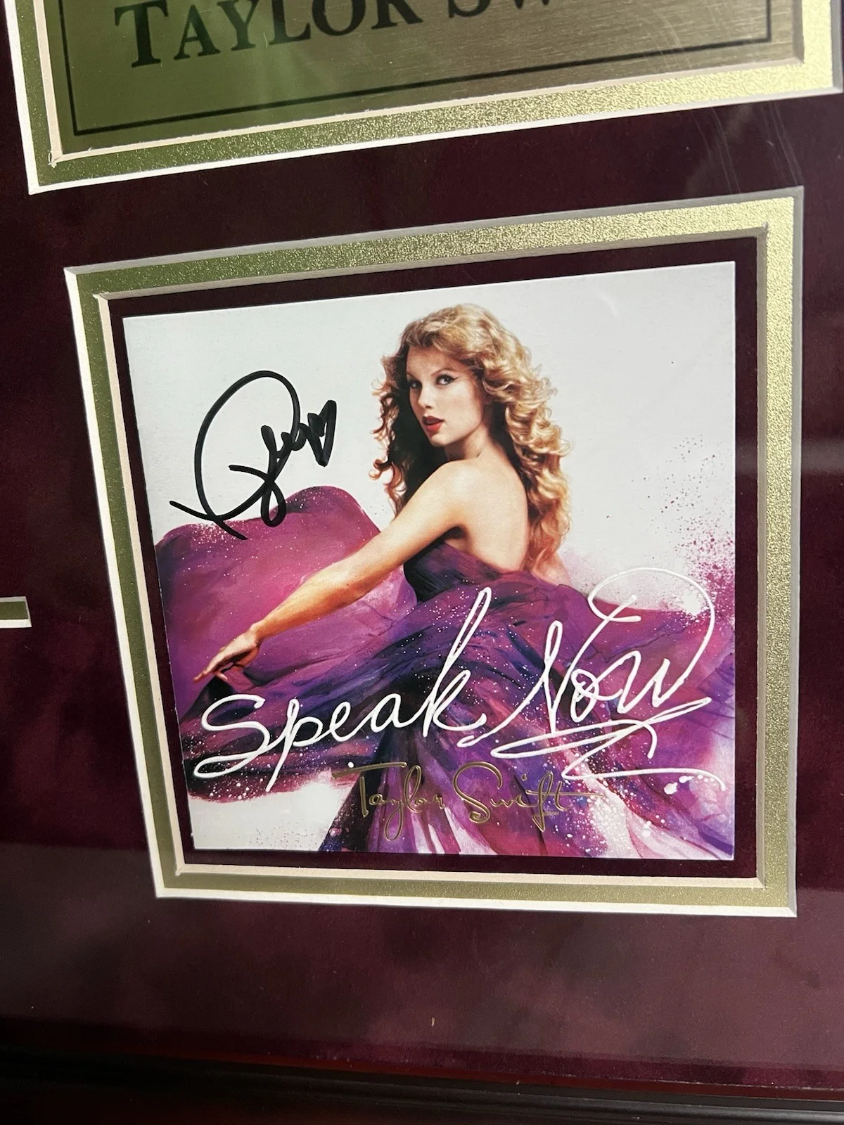 Taylor Swift Signed Speak Now CD Cover – Hand Autographed – Framed – COA, image 3