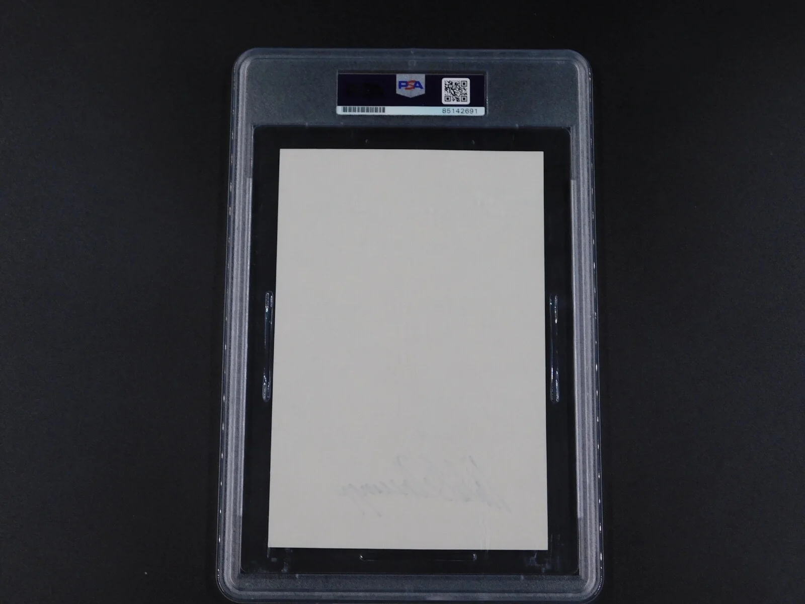 Arnold Schwarzenegger — Arnold Schwarzenegger Signed Autographed 5x7 The Terminator Print PSA Slab COA, image 4