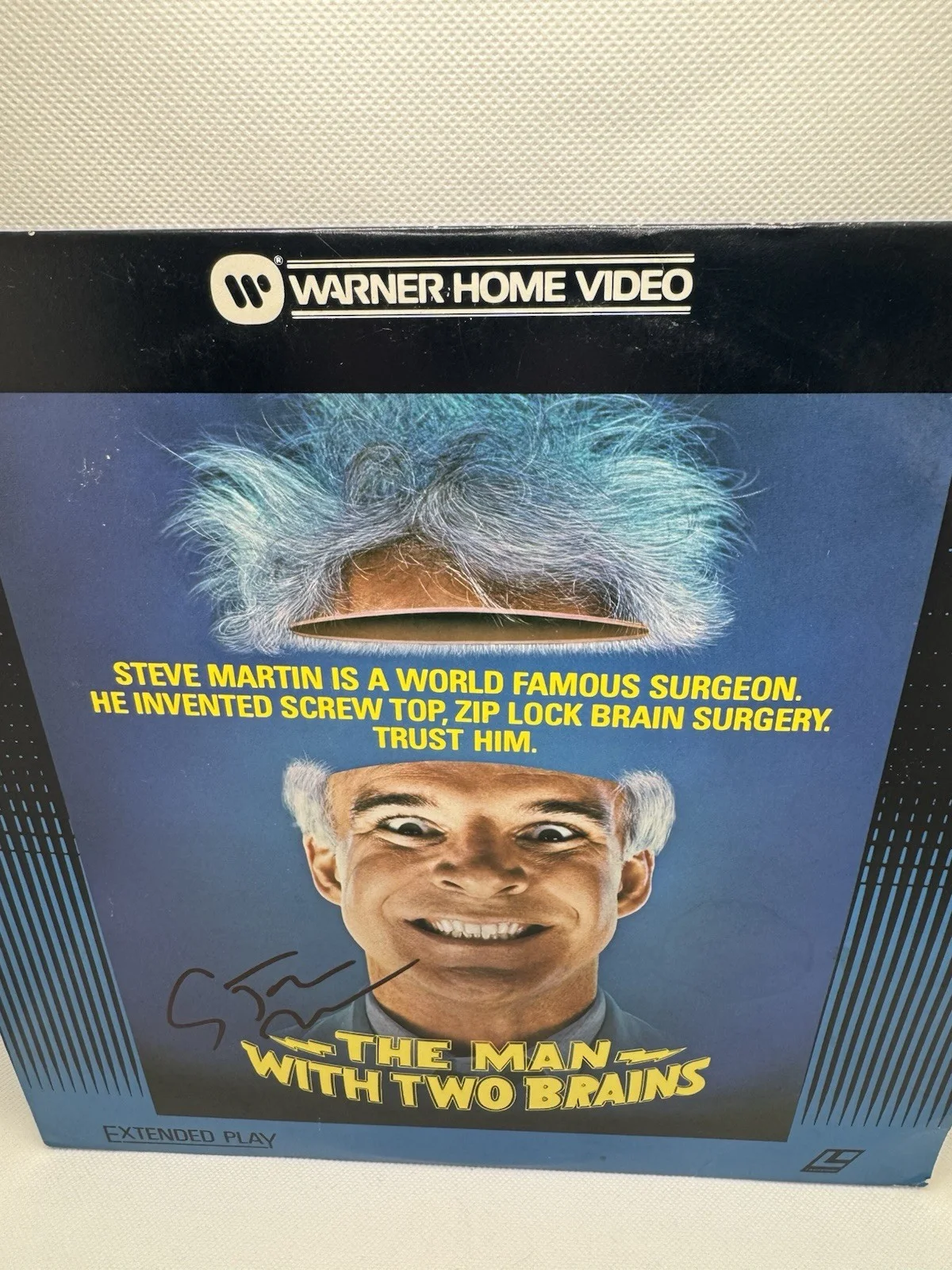 Steve Martin — Steve Martin Signed Autograph The Man With Two Brains Laserdisc Vinyl PSA/DNA, изображение 3