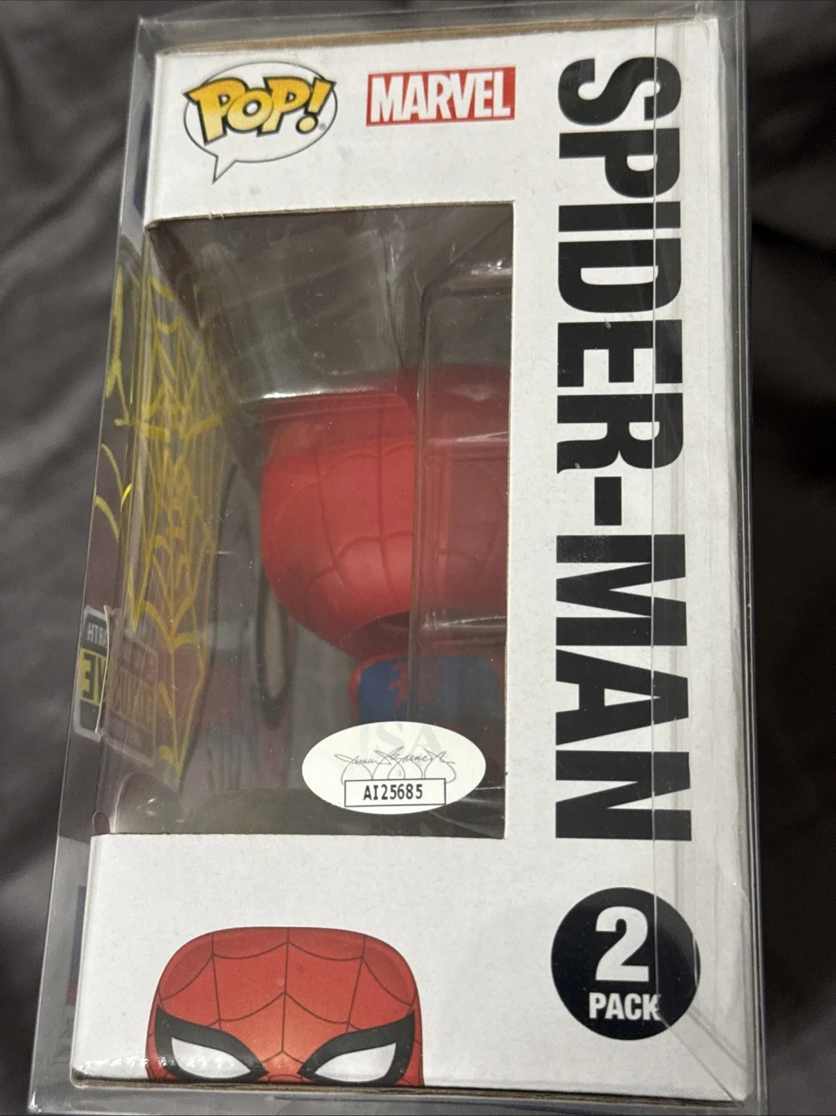 SAM DE LA ROSA — Spider Man vs Spider Man Sam De La Rosa Signed JSA Funko Pop Marvel, image 2
