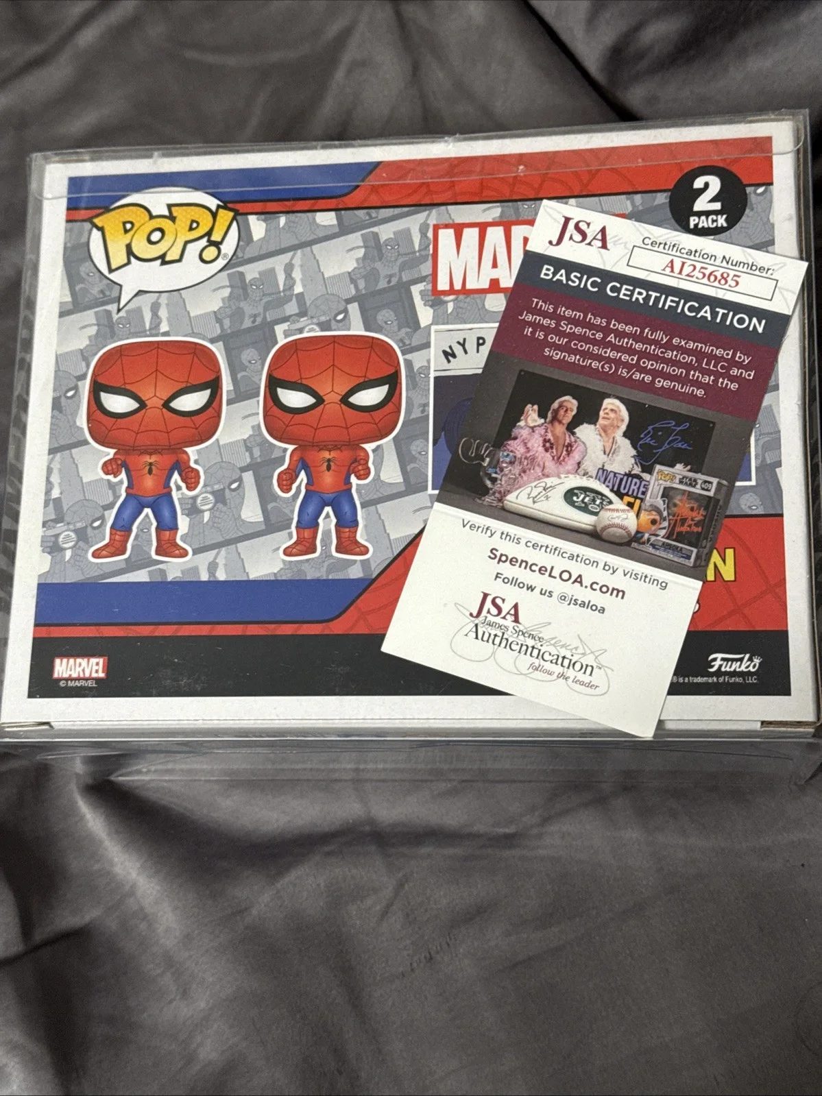 SAM DE LA ROSA — Spider Man vs Spider Man Sam De La Rosa Signed JSA Funko Pop Marvel, image 3