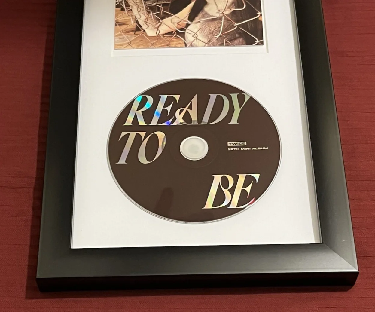 MOMO OF TWICE SIGNED & FRAMED READY TO BE CD DISPLAY NICE AUTOGRAPH COA KPOP A, image 4