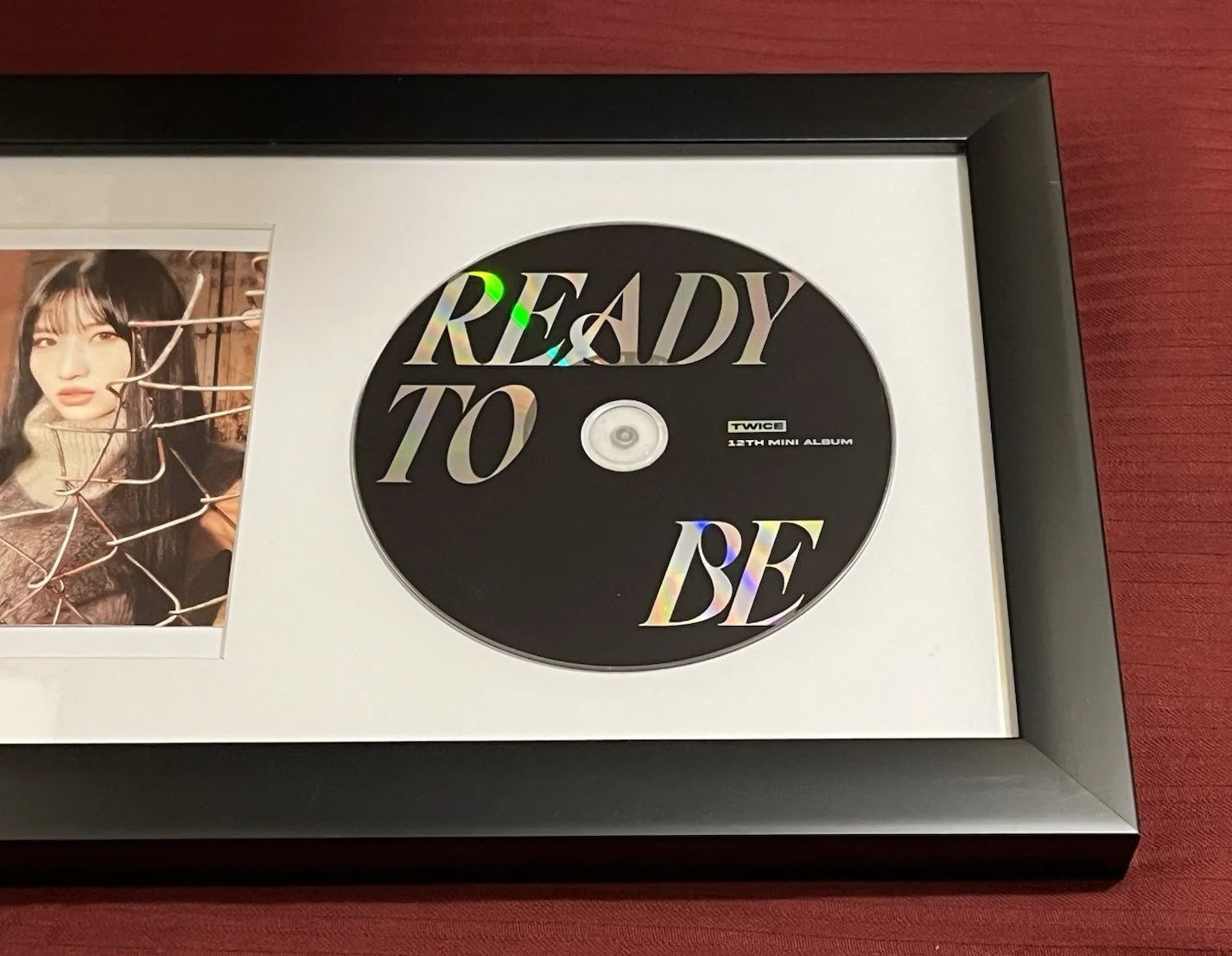 MOMO OF TWICE SIGNED & FRAMED READY TO BE CD DISPLAY NICE AUTOGRAPH COA KPOP B, image 4