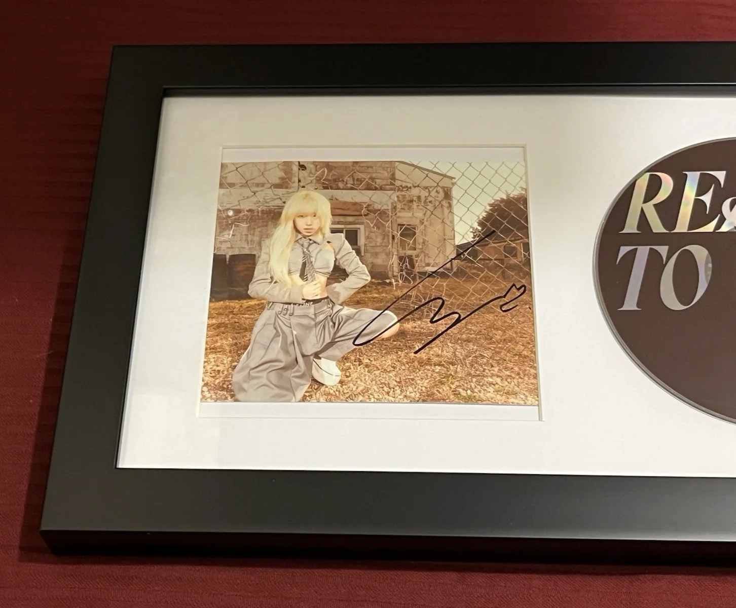 CHAEYOUNG OF TWICE SIGNED & FRAMED READY TO BE CD DISPLAY AUTOGRAPH COA KPOP A, изображение 3