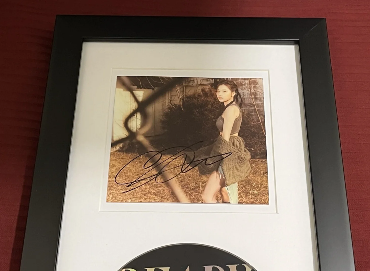SANA OF TWICE SIGNED & FRAMED READY TO BE CD DISPLAY NICE AUTOGRAPH COA KPOP B, изображение 3