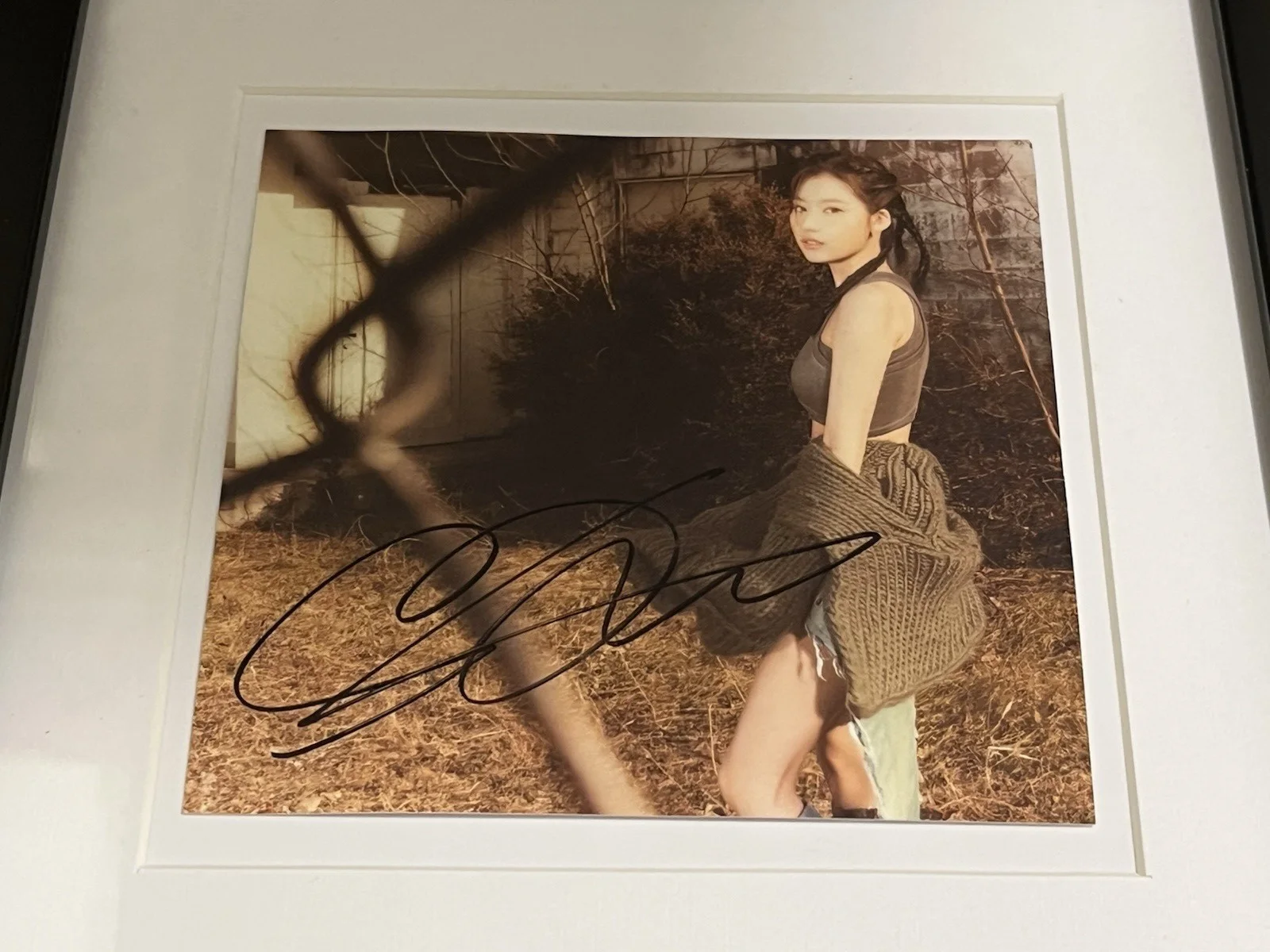 SANA OF TWICE SIGNED & FRAMED READY TO BE CD DISPLAY NICE AUTOGRAPH COA KPOP B, изображение 5