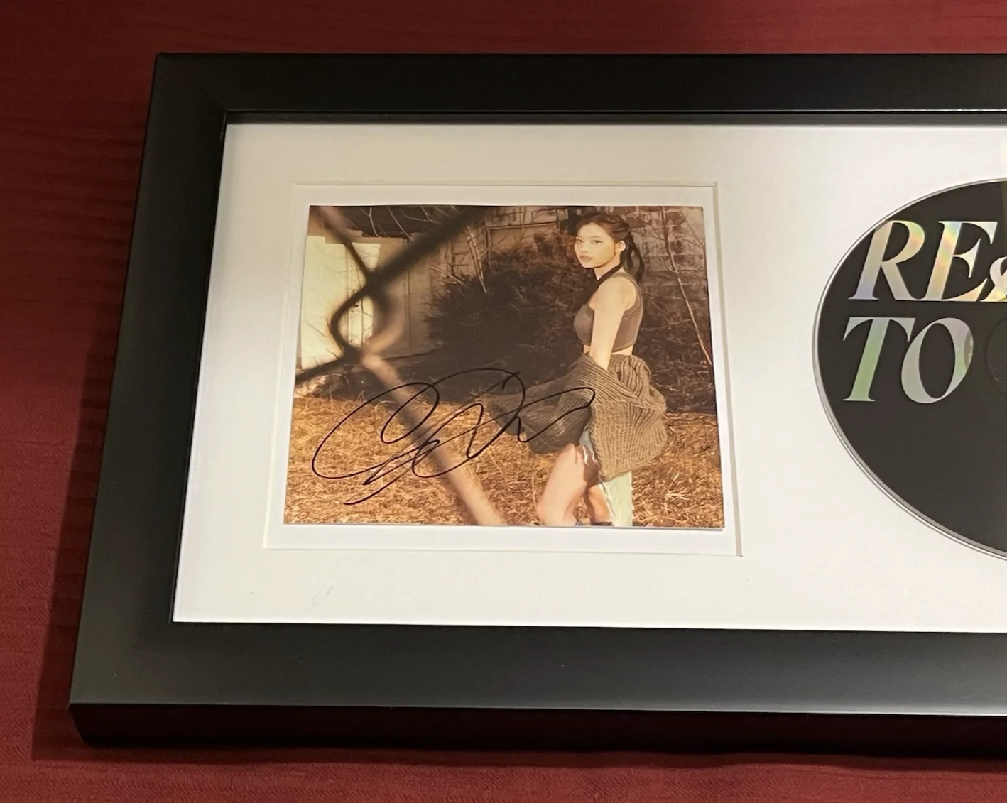 SANA OF TWICE SIGNED & FRAMED READY TO BE CD DISPLAY NICE AUTOGRAPH COA KPOP A, изображение 3