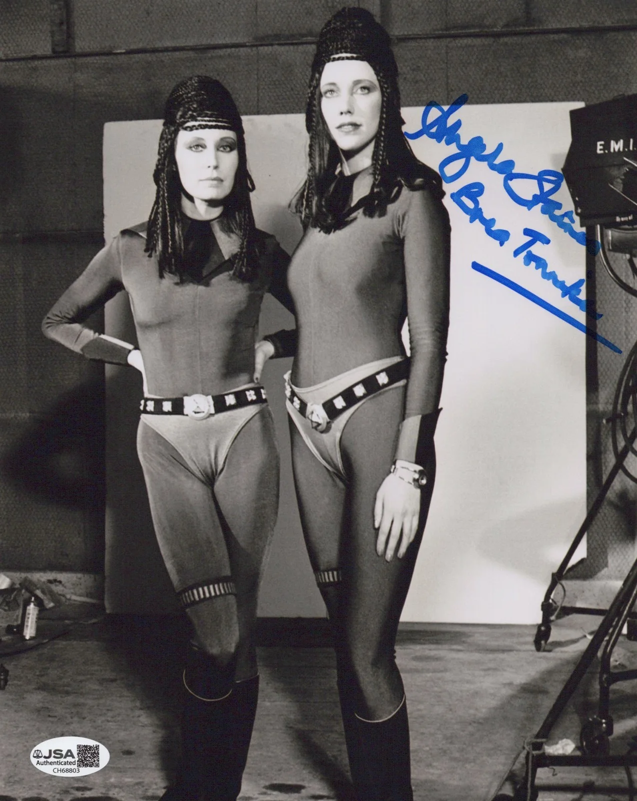 Angela Staines — Star Wars- Brea Tonnika 8x10 photo signed by Angela Staines JSA COA