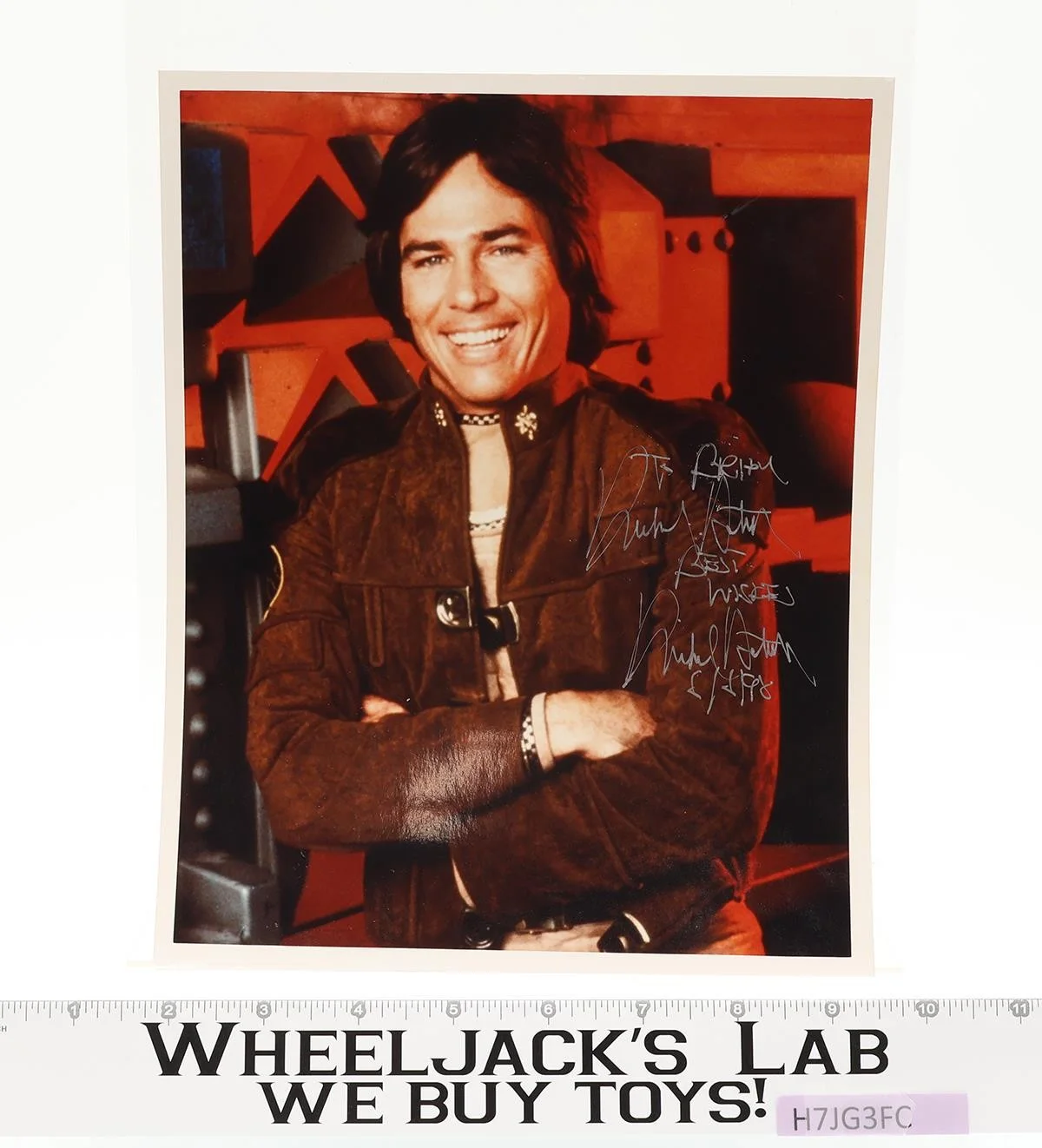 Richard Hatch — Captain Apollo Battlestar Galactica Richard Hatch AUTOGRAPHED 8x10 Photo