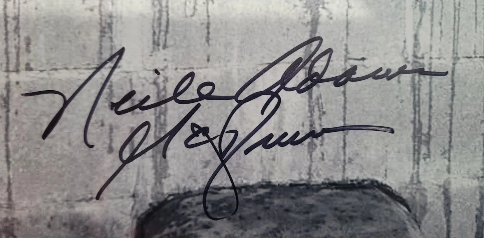 Neile Adams McQueen — Neile Adams Signed Autographed 8x10 Photo w/Steve McQueen, (JSA) Certified, изображение 3