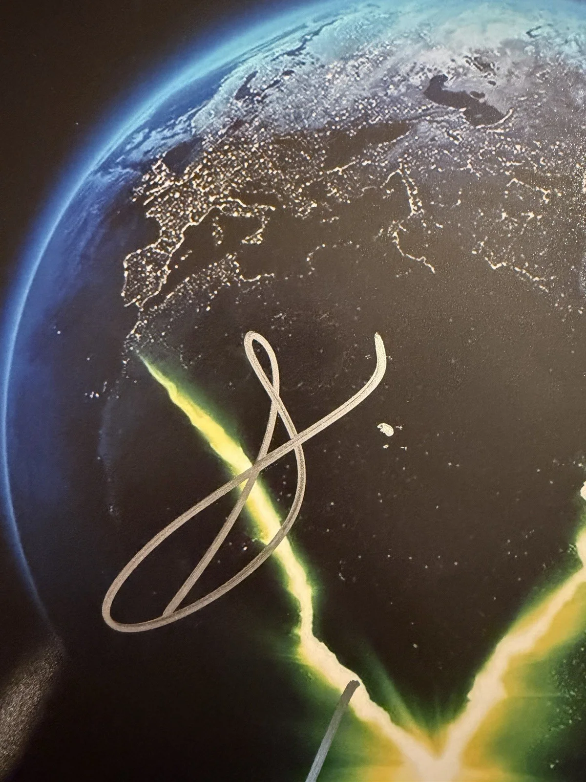 Sydney Chandler — ALIEN EARTH SIGNED SYDNEY CHANDLER BABOU, SAMUEL AND DAVID 11x14 PHOTO BECKETT-B, изображение 2