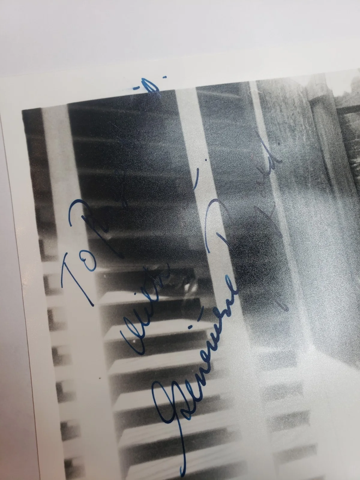 Genevieve Bujold — GENEVIEVE BUJOLD SIGNED PHOTO French Actress AUTOGRAPH Dead Ringers, Obsession, изображение 5