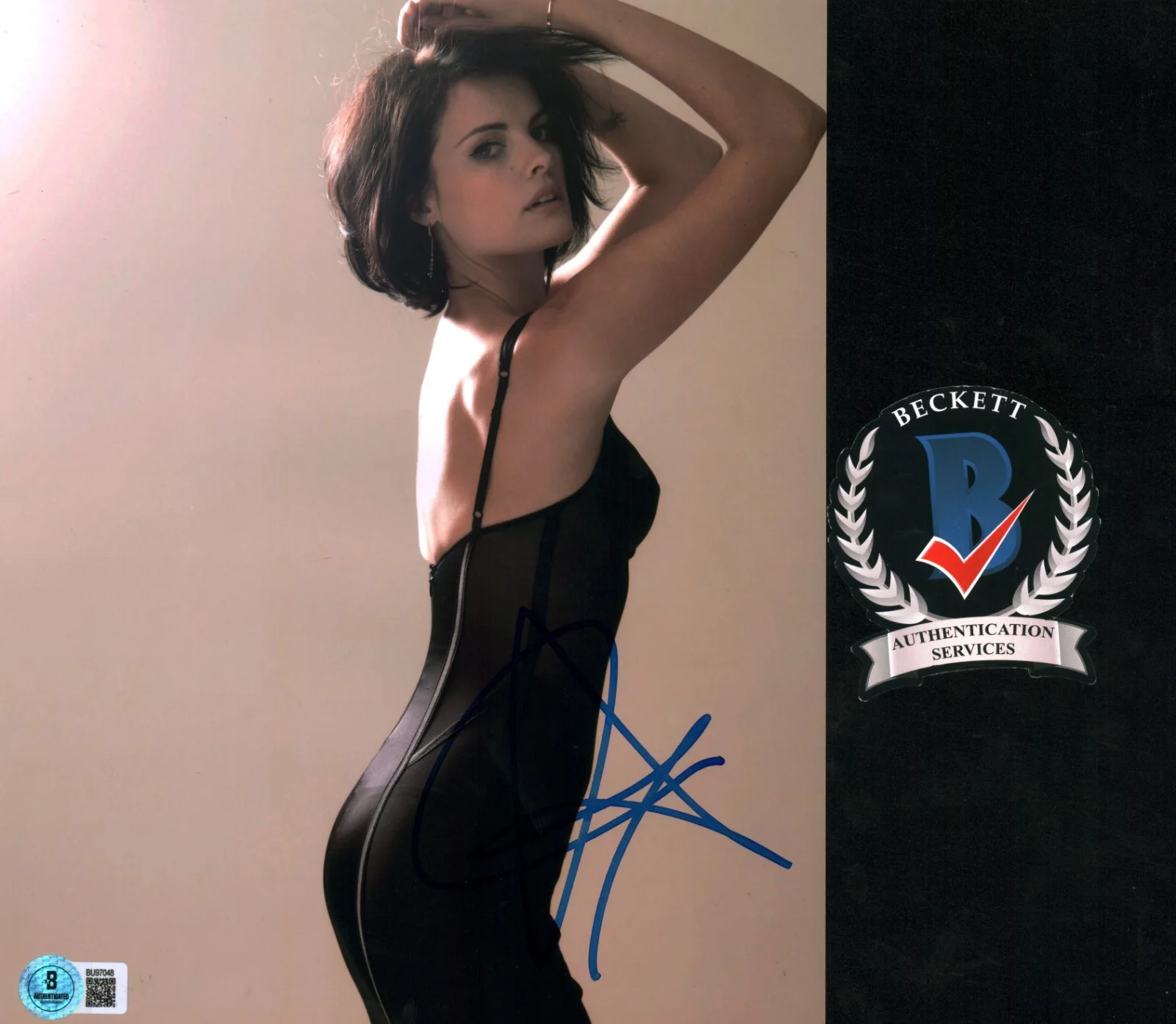 Jaimie Alexander — JAIMIE ALEXANDER SIGNED BEAUTIFUL BRUNETTE BOMBSHELL 8X10 PHOTO BECKETT BAS COA