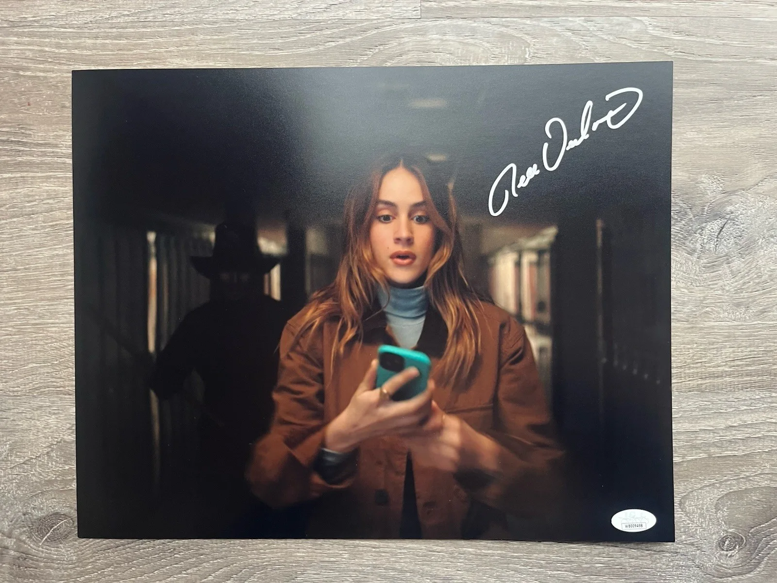 Nell Verlaque — Nell Verlaque Signed Thanksgiving 11x14 Photo JSA COA Horrror Autograph, image 2