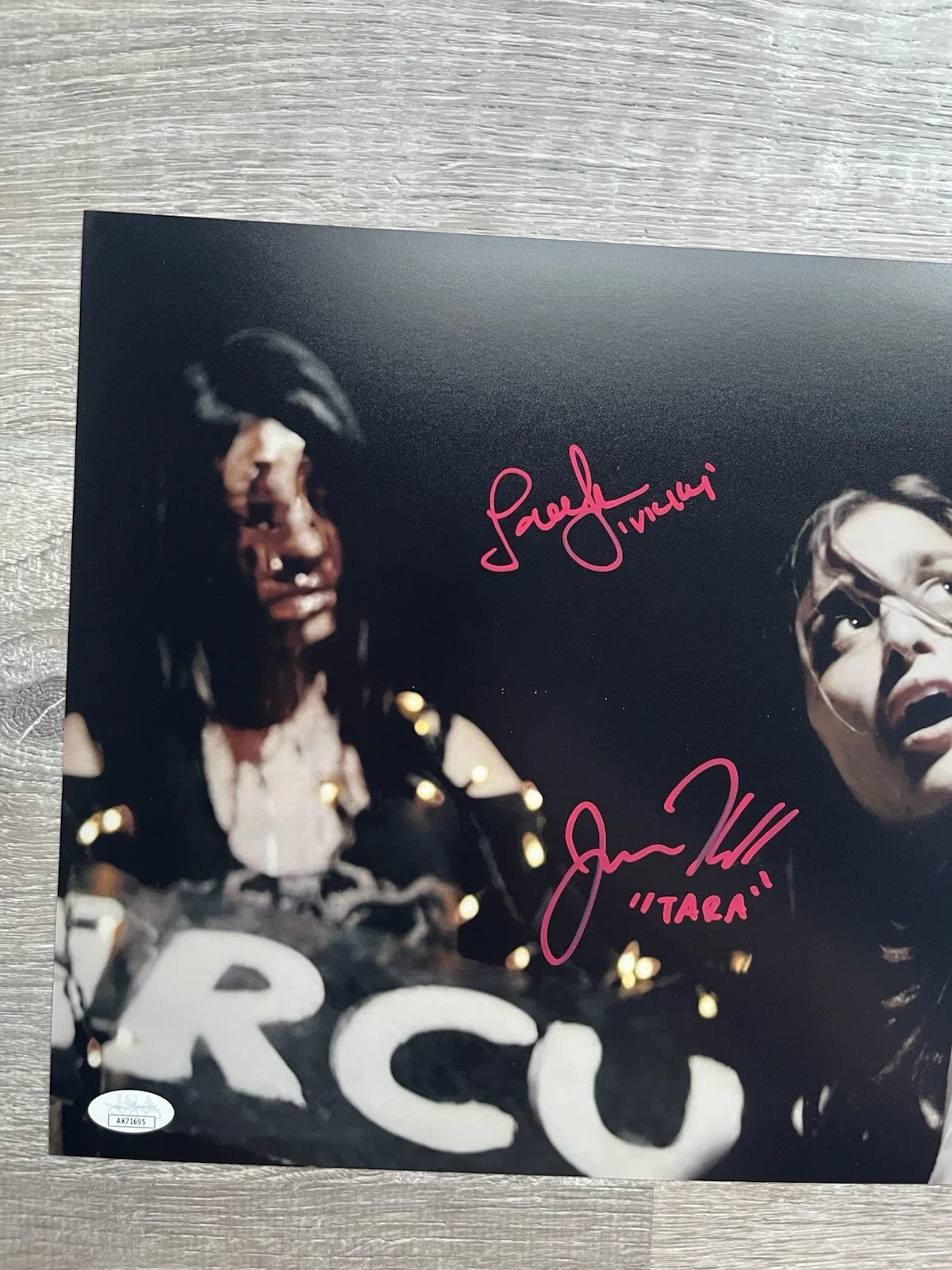 Samantha Scaffidi — Samantha Scaffidi Jenna Kanell Signed Terrifier 11x14 Photo JSA Art The Clown, изображение 3