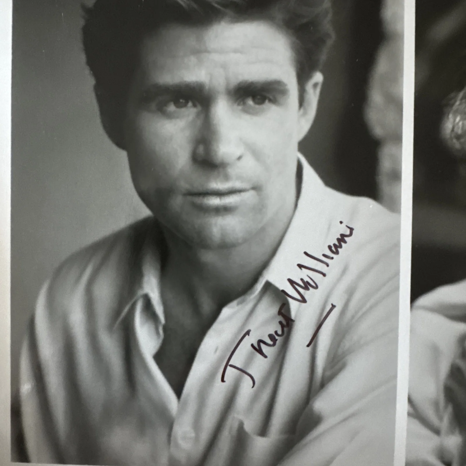 Treat Williams Signed 8x10 Third Degree Burn Excellent Condition, image 2