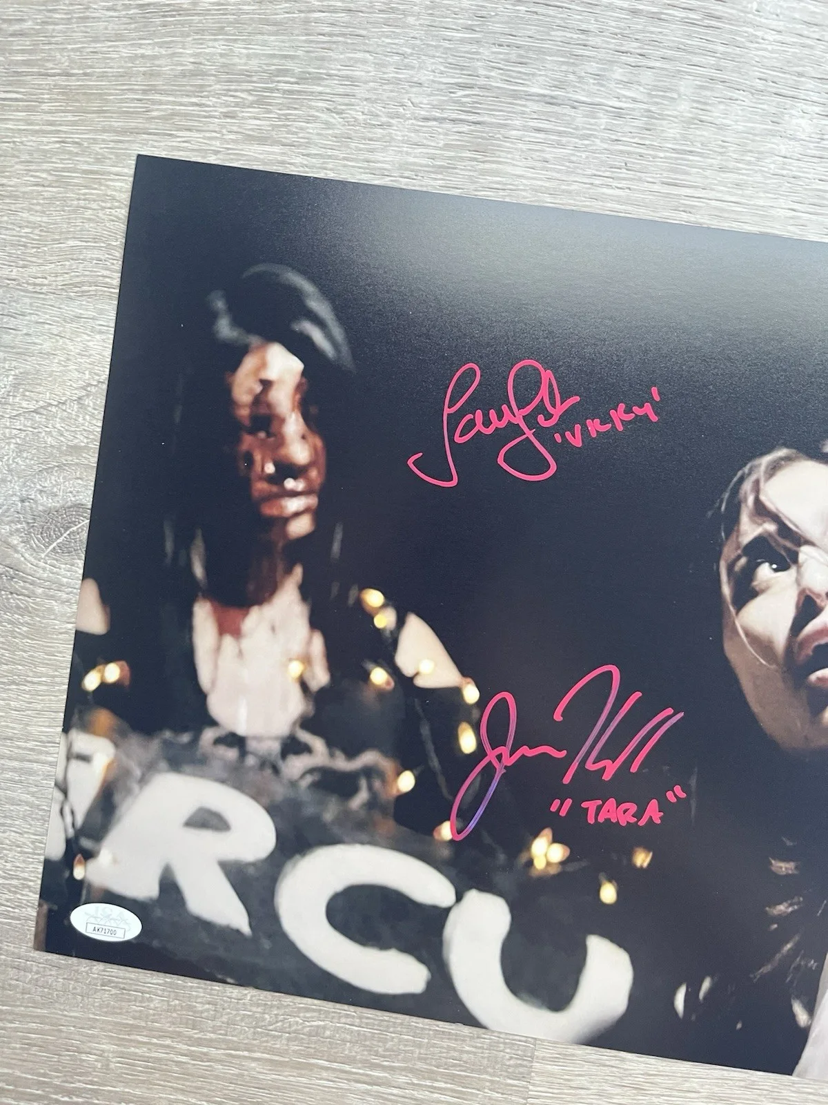 Samantha Scaffidi — Samantha Scaffidi Jenna Kanell Signed Terrifier 11x14 Photo JSA Art The Clown, изображение 3