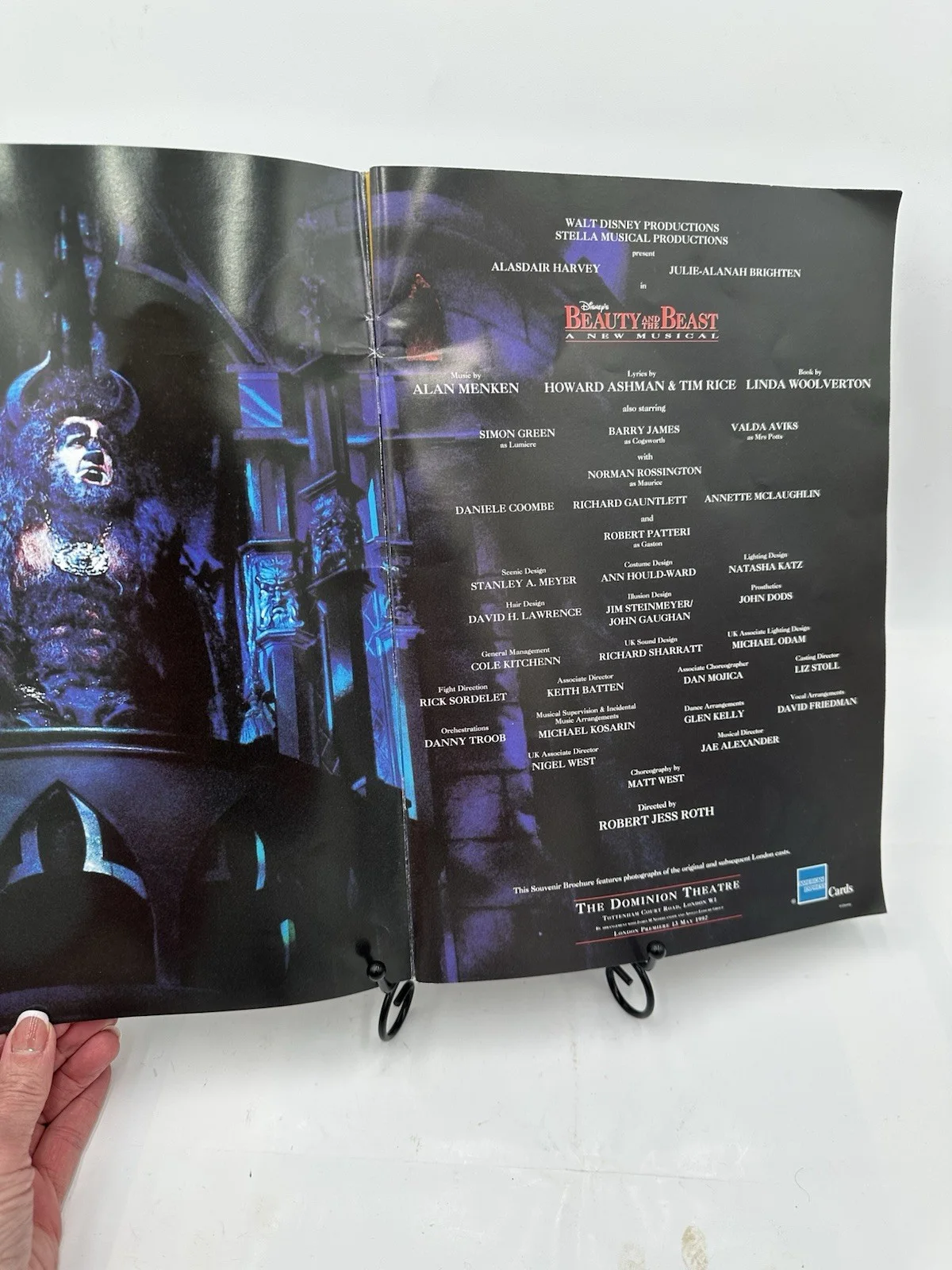 BEAUTY AND THE BEAST LARGE SOUVENIR THEATRE PROGRAM 1998 London England Souvenir, изображение 4