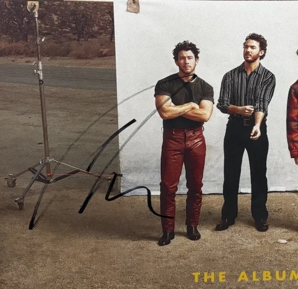 Nick Jonas Signed Vinyl Album The Album, изображение 2