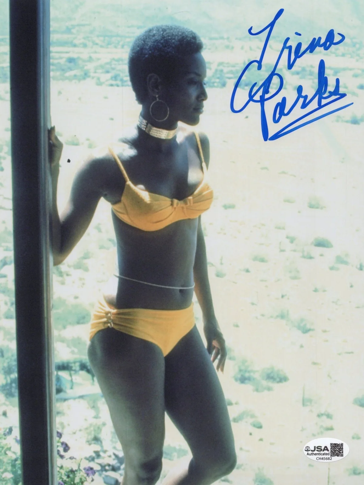 Trina Parks — TRINA PARKS Signed DIAMONDS ARE FOREVER 8x10 Photo BOND 007 Autograph JSA COA