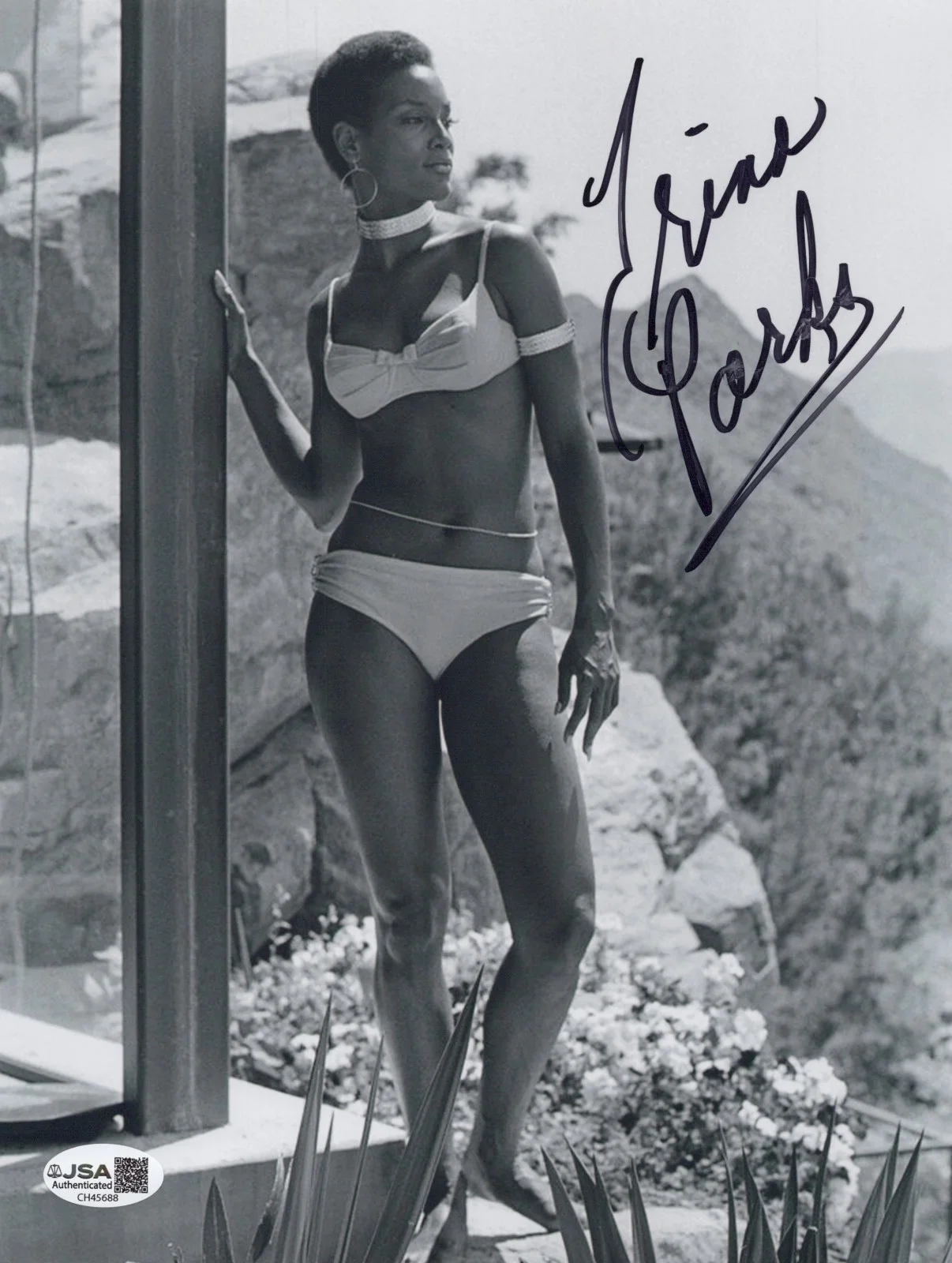 Trina Parks — TRINA PARKS Signed DIAMONDS ARE FOREVER 8x10 Photo BOND 007 Autograph JSA COA