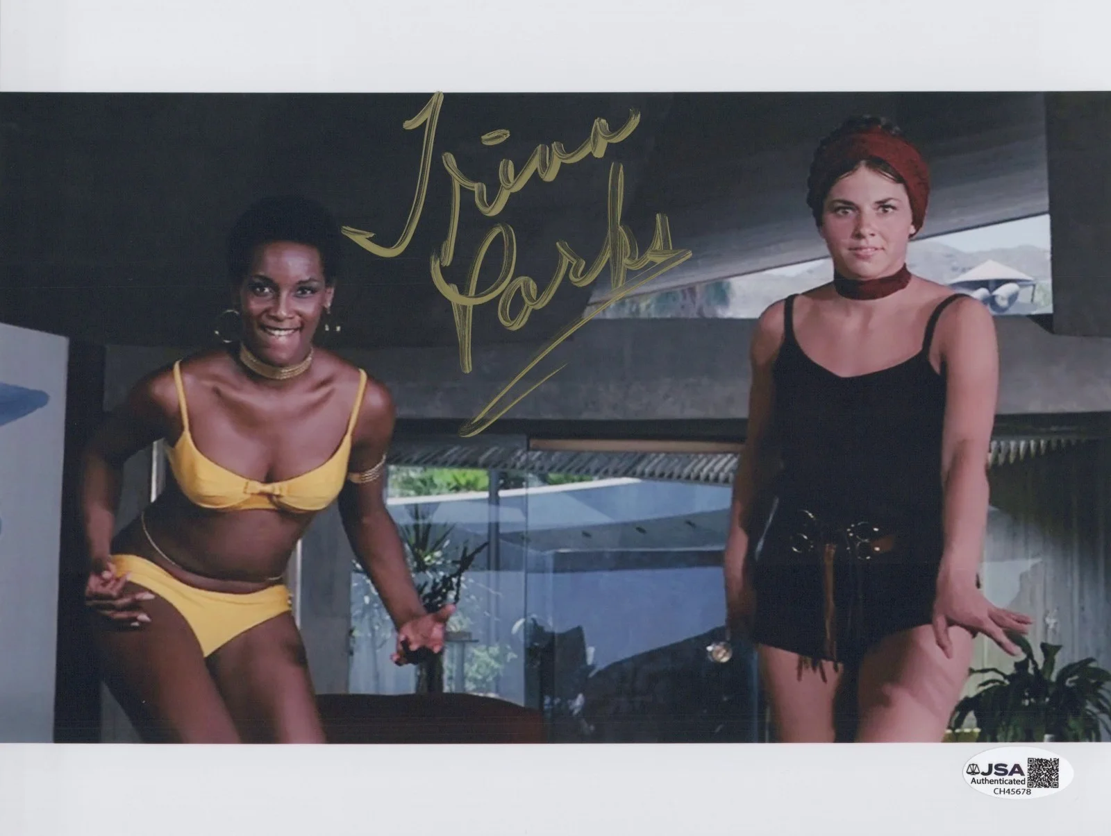 Trina Parks — TRINA PARKS Signed DIAMONDS ARE FOREVER 8x10 Photo BOND 007 Autograph JSA COA