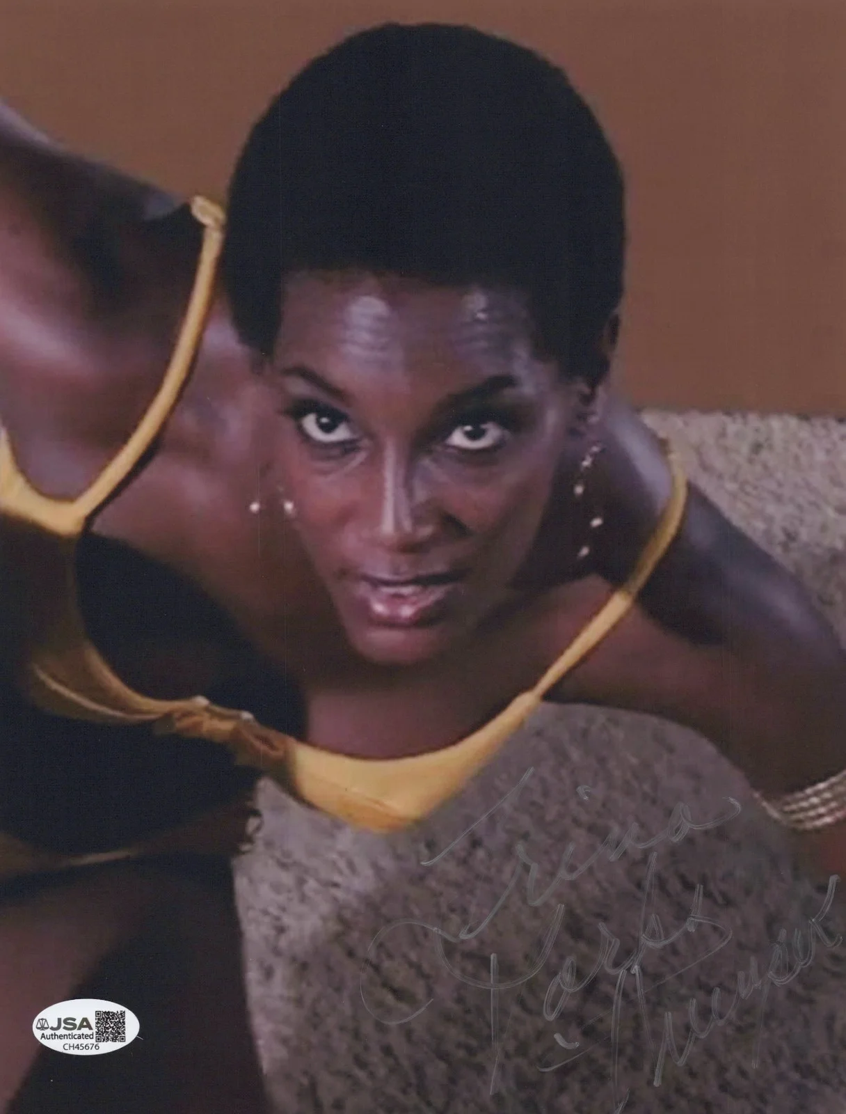 Trina Parks — TRINA PARKS Signed DIAMONDS ARE FOREVER 8x10 Photo BOND 007 Autograph JSA COA