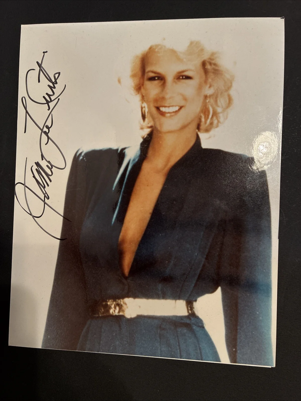 Jamie Lee Curtis — Jamie Lee Curtis Signed Autograph Signature 8x10 Color Glossy Photograph, изображение 2