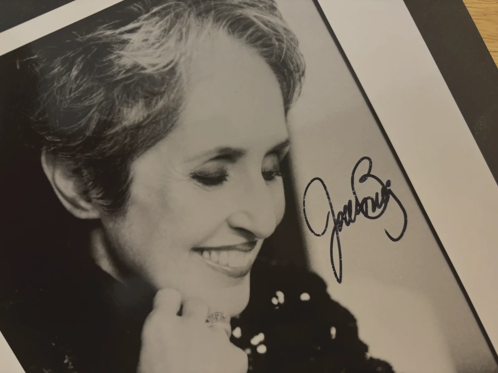 JOAN BAEZ SIGNED PHOTO-FOLK MUSIC ICON -"DIAMONDS AND RUST"-ACTIVIST, изображение 2