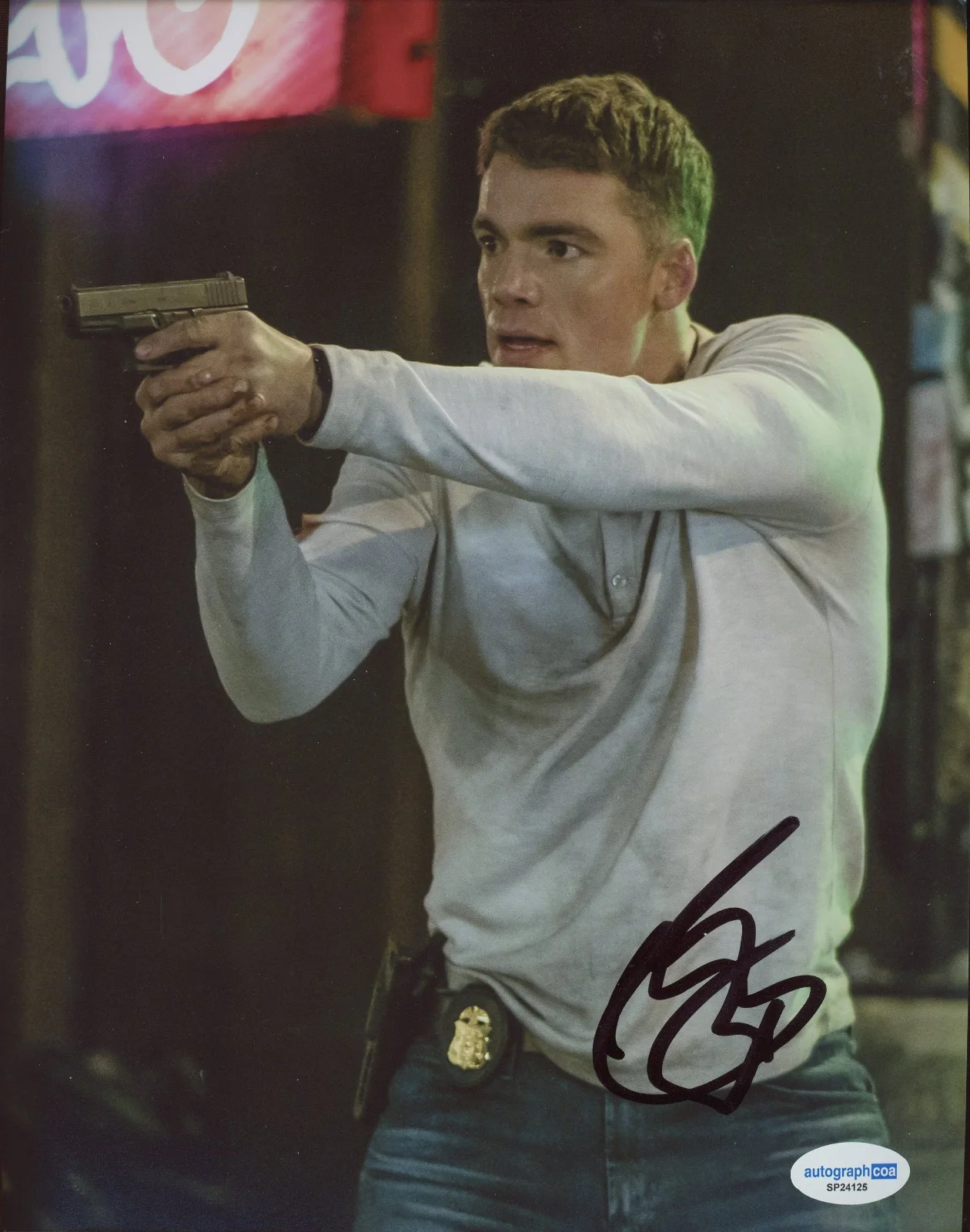 Gabriel Basso — Gabriel Basso Signed Autographed THE NIGHT AGENT 8x10 Photo EXACT Proof ACOA A, изображение 2