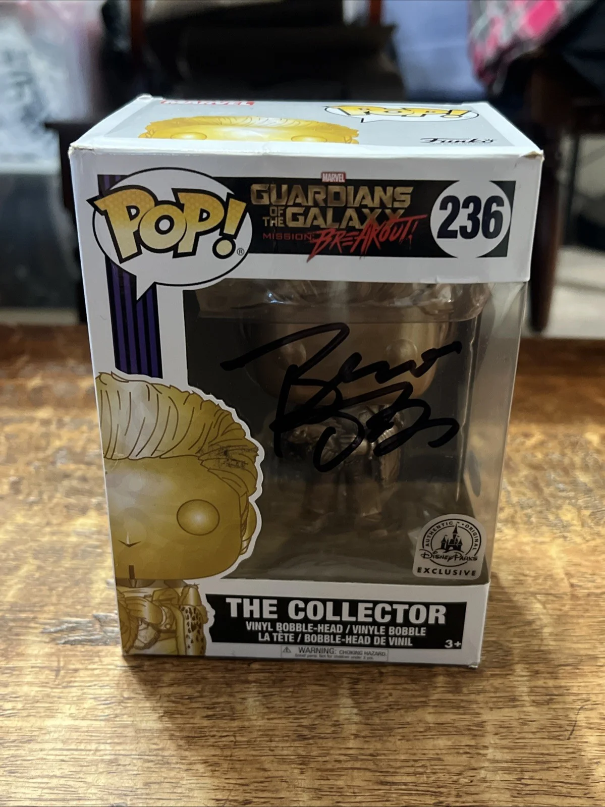 Benicio Del Toro — Benicio Del Toro Signed The Collector Funko POP JSA Coa Guardians Of The Galaxy, изображение 3