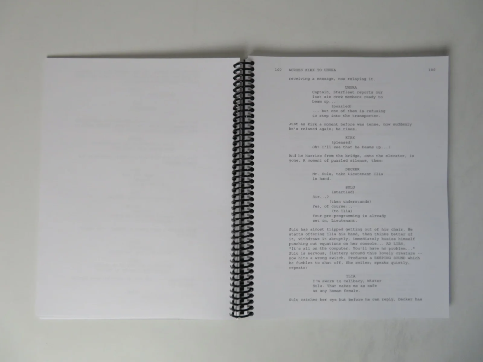 William Shatner — William Shatner STAR TREK Signed Autograph Auto Script Screenplay JSA, image 5