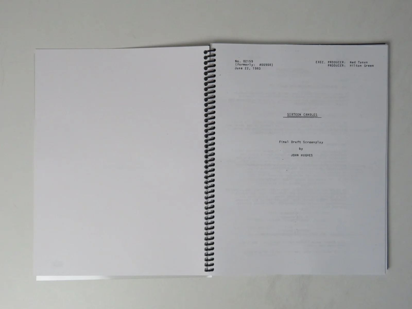 Molly Ringwald — Molly Ringwald SIXTEEN CANDLES Signed Autograph Auto Script Screenplay JSA, image 4