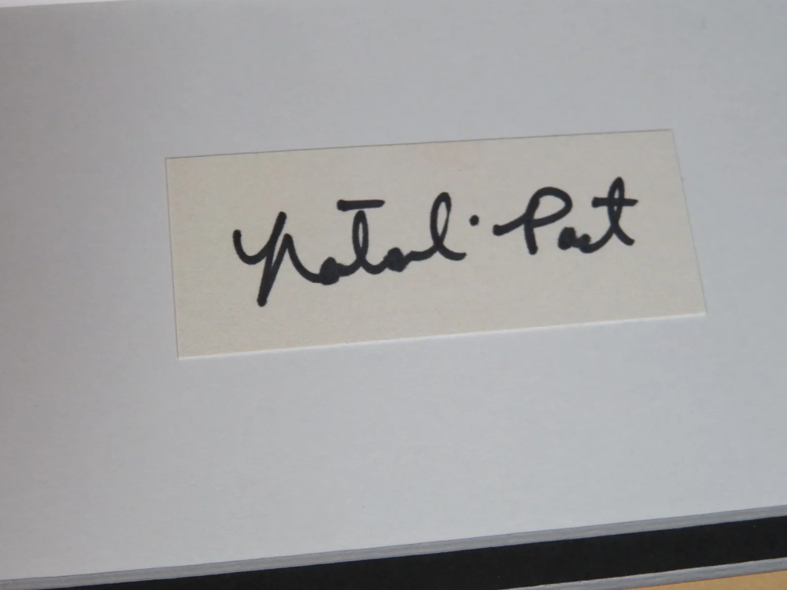 Natalie Portman — Natalie Portman STAR WARS Signed Autograph Auto 14x18 Index Card Display x2 JSA, изображение 2
