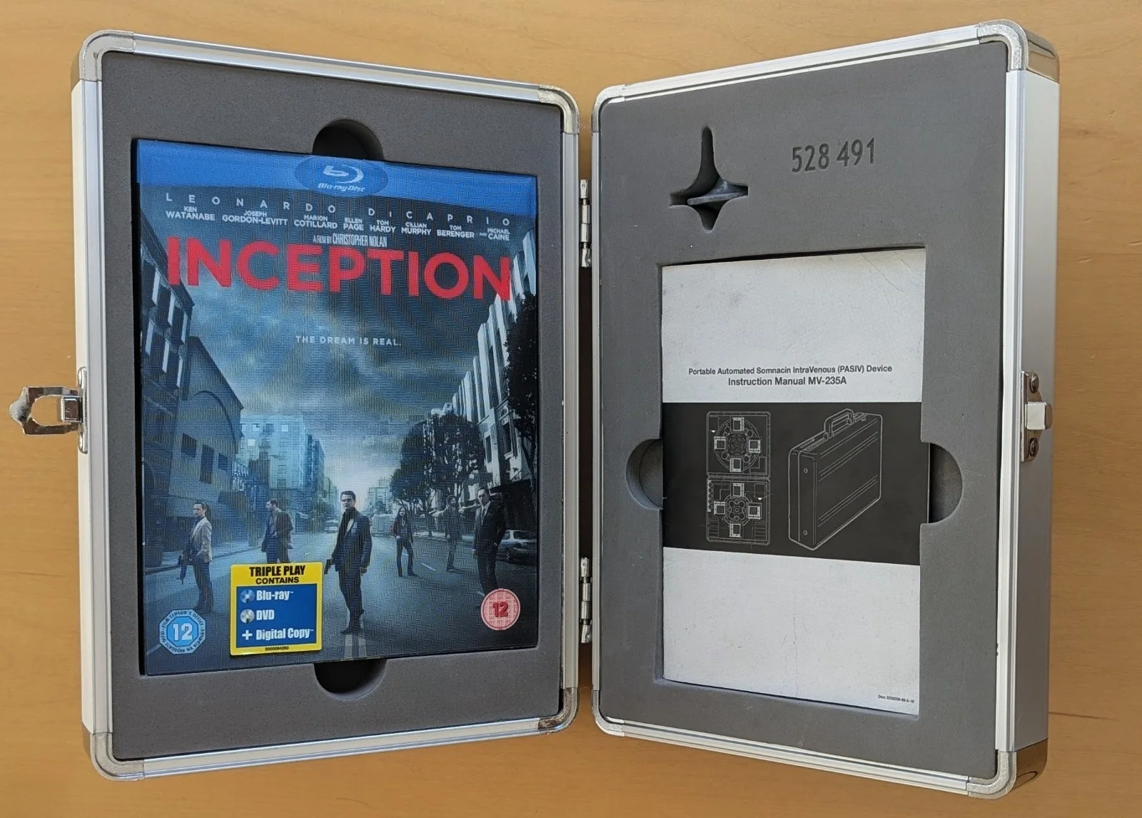 Hans Zimmer — Hans Zimmer and Johnny Marr Signed (Certified) Inception Blu Ray Collectors Case, image 2